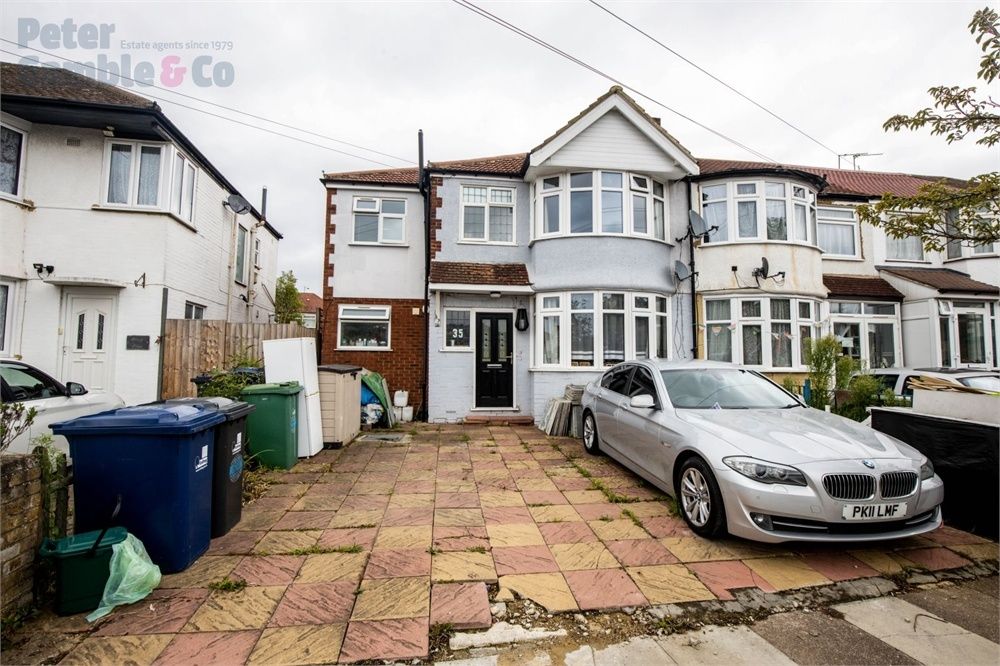 David Avenue, Greenford, Greater London UB6