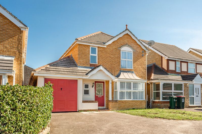 Clitherow Gardens, Southgate, Crawley, West Sussex RH10  