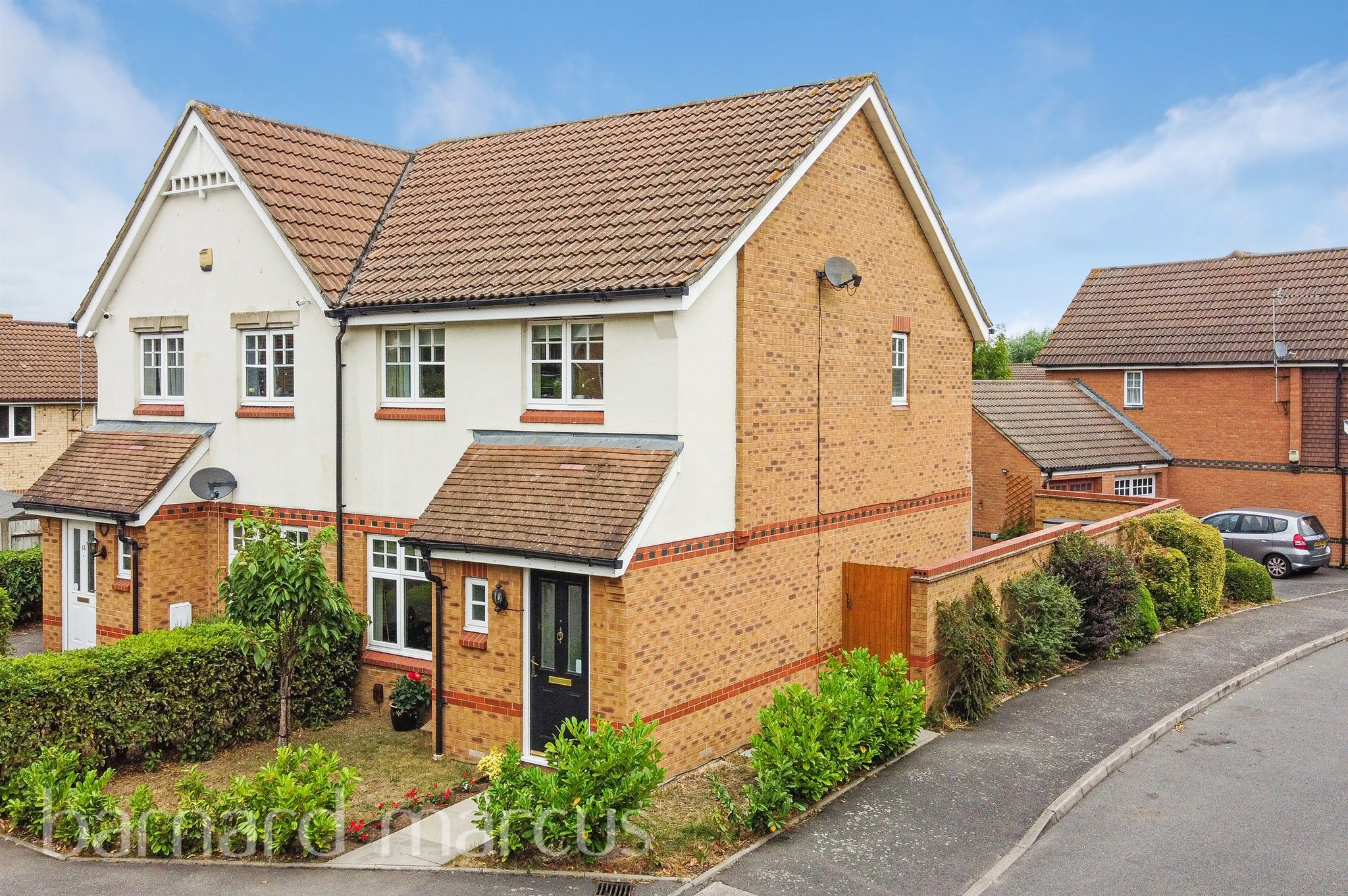 3 bed semidetached house for sale in Woodall Close, Chessington KT9