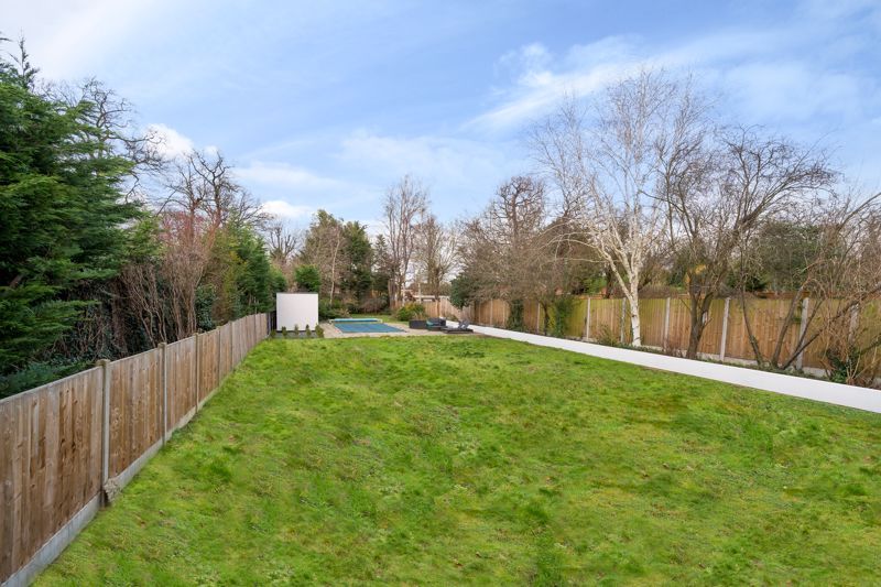 5 bed detached house for sale in Woodlands Avenue, Emerson Park RM11