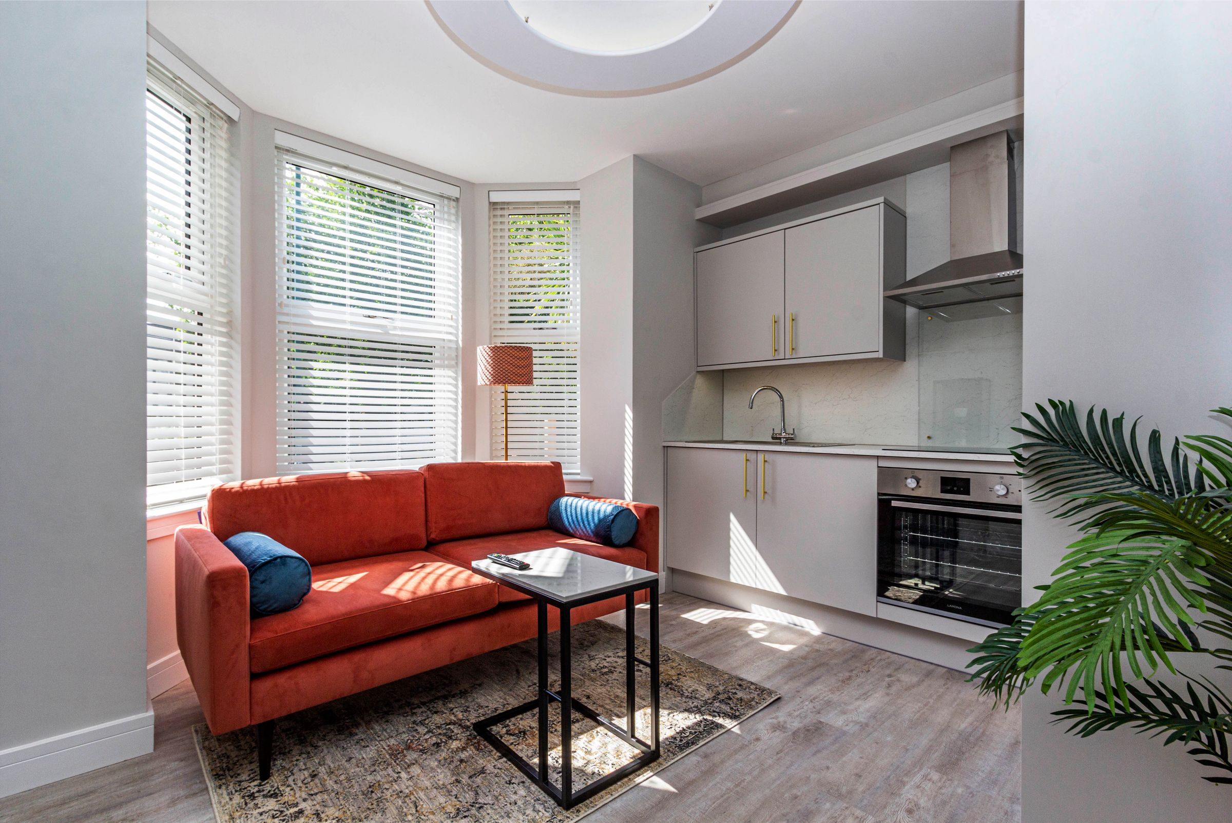 2 bed flat to rent in Derby Road, Nottingham NG7 Zoopla