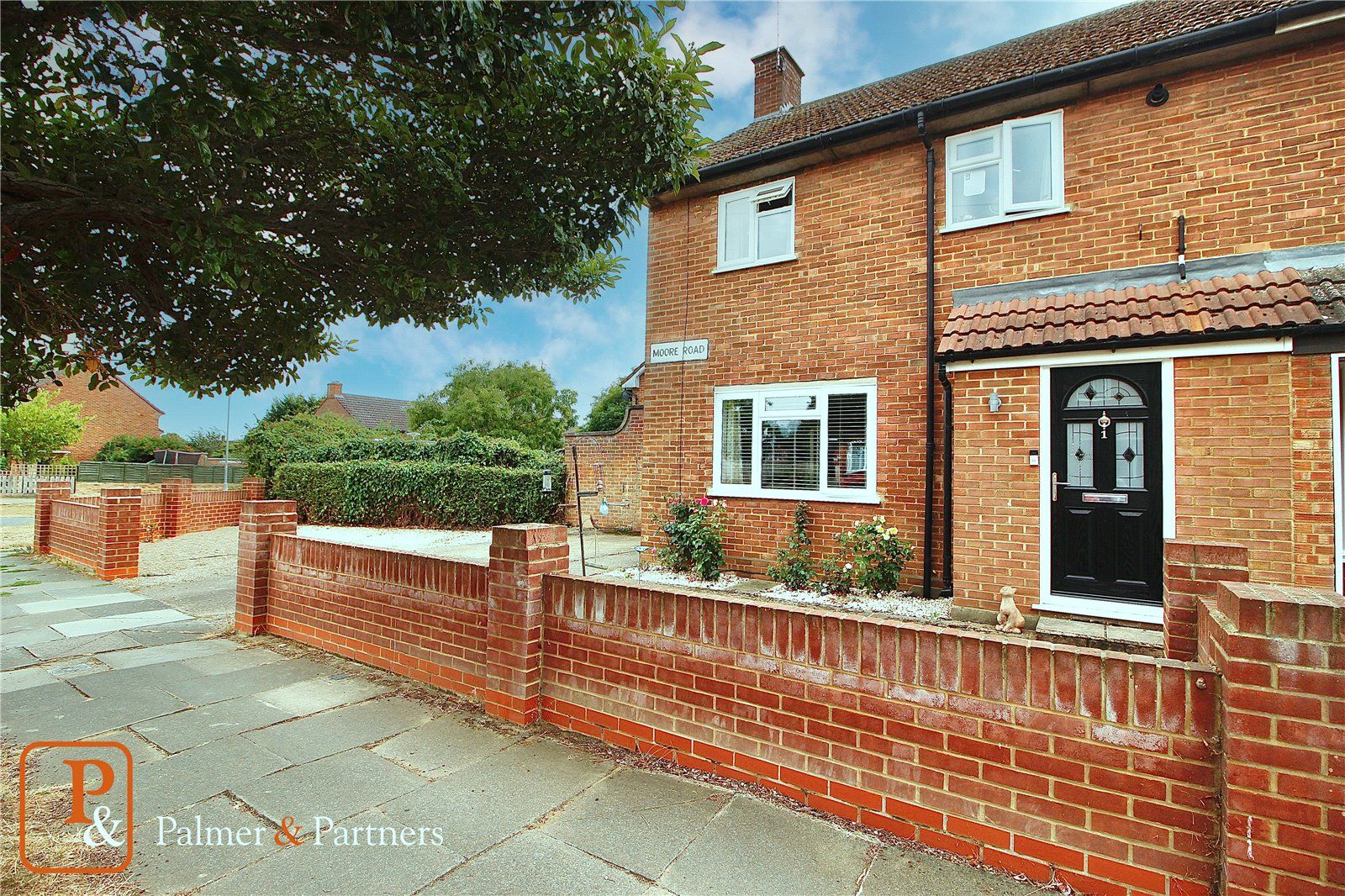3 bed end terrace house for sale in Moore Road, Ipswich, Suffolk IP1