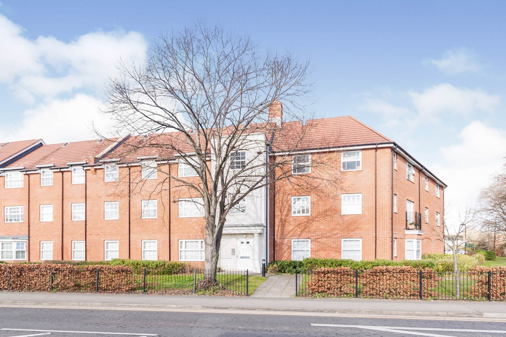 2 bed flat for sale in Ashville Way, Wokingham RG41 Zoopla