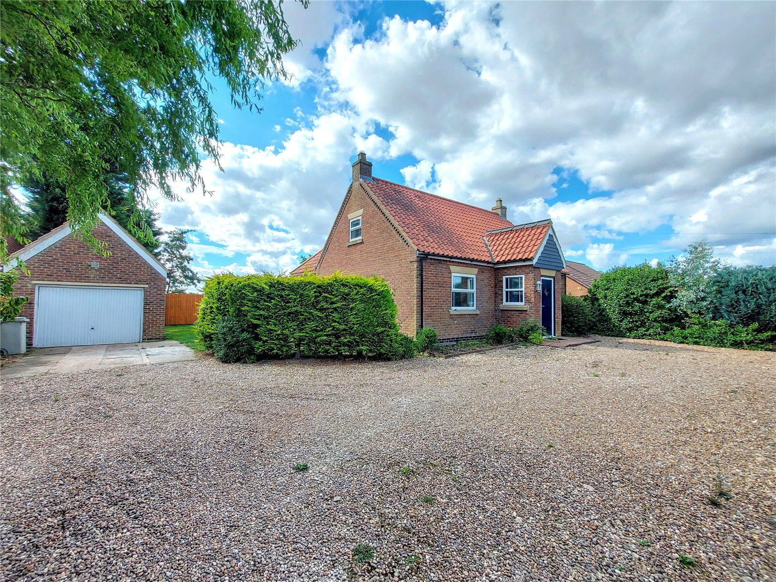 3 bed bungalow for sale in Warren Road, Saltfleet, Louth LN11 Zoopla