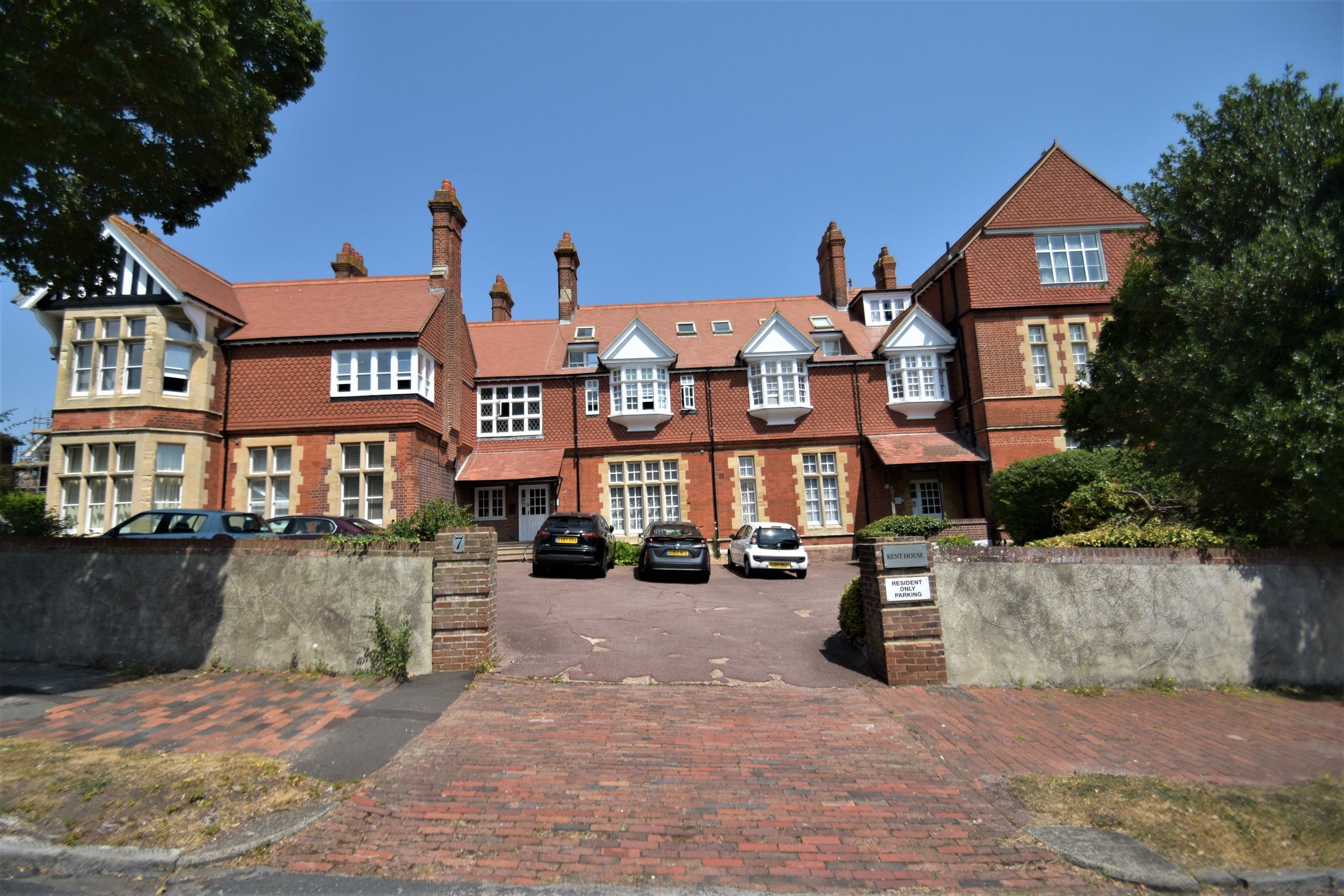 1 bed flat to rent in Staveley Road, Eastbourne BN20 Zoopla