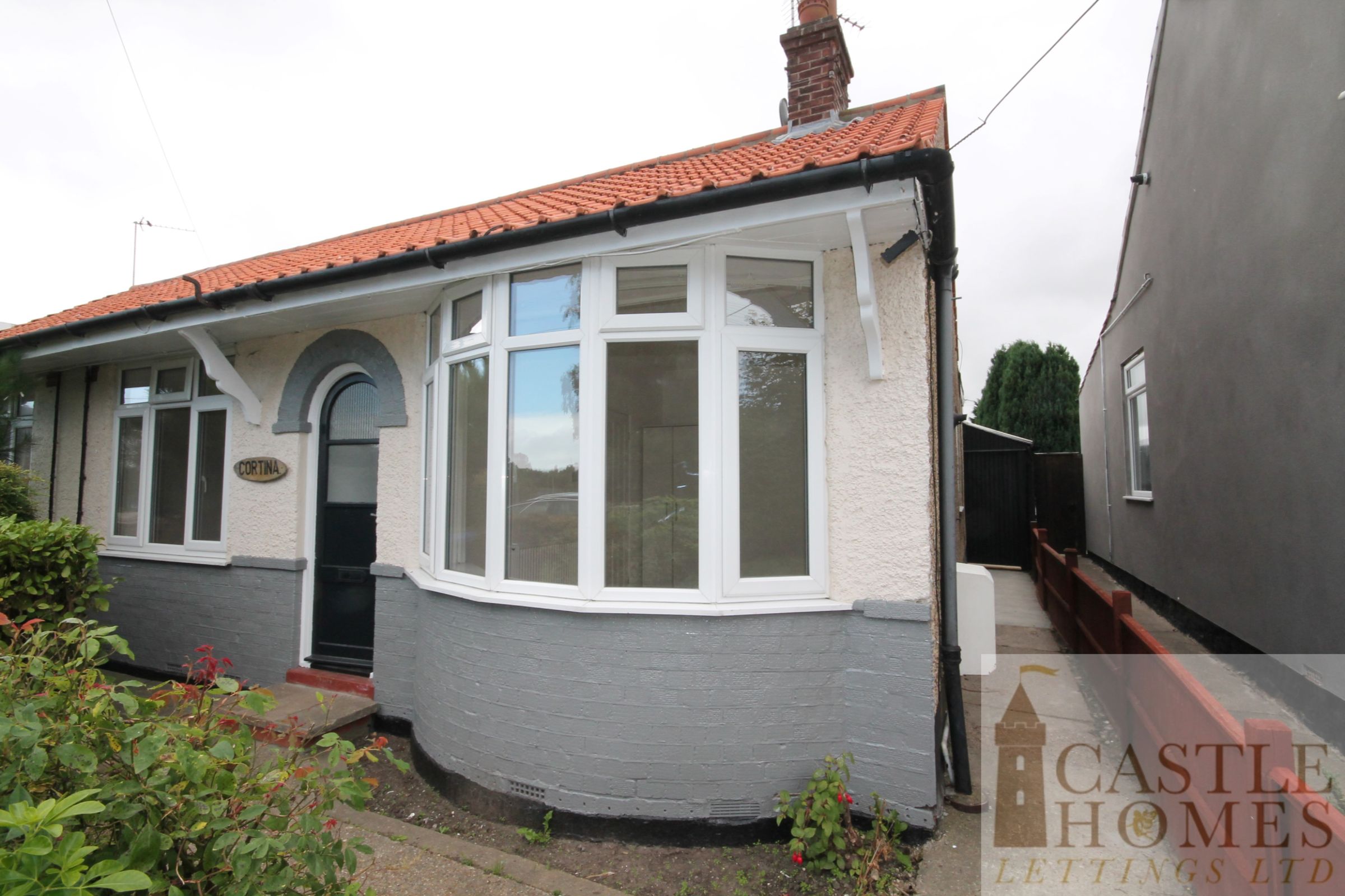 3 bed semidetached bungalow to rent in Kirkley Run, Lowestoft NR33