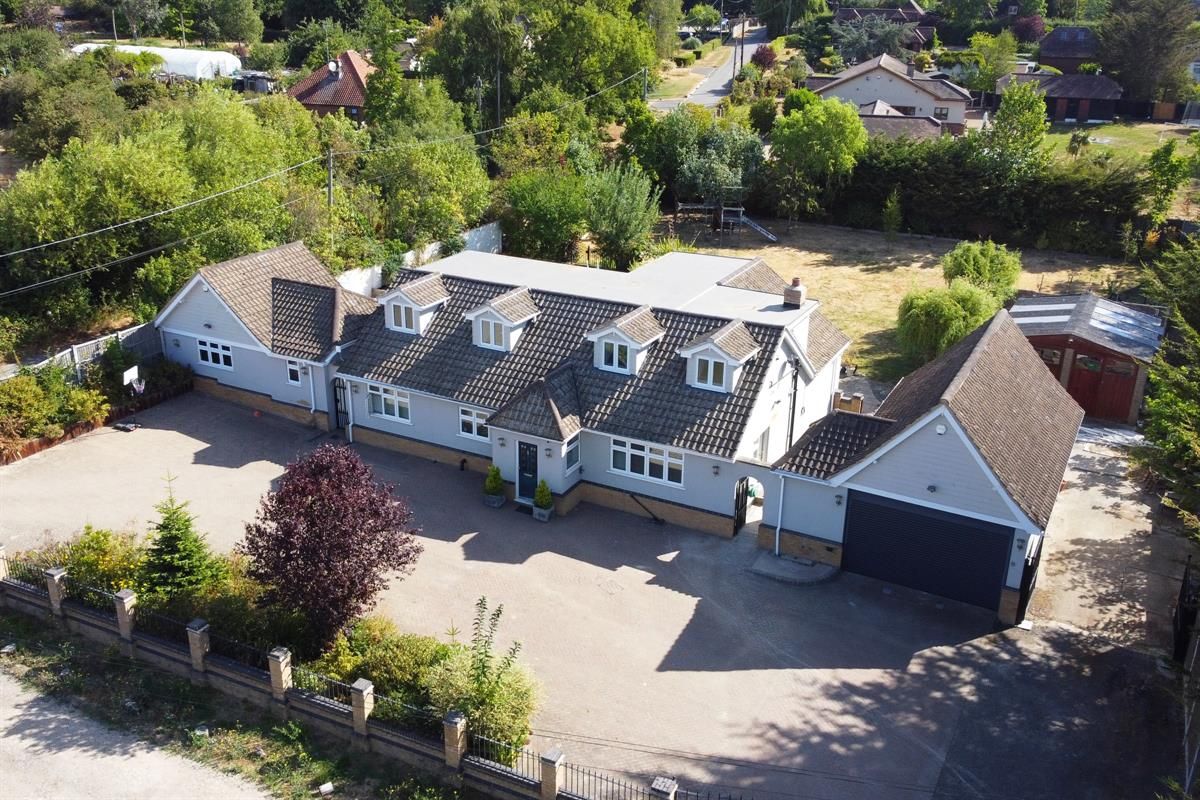 6 bed detached house for sale in Woodside, Kirkham Road, HorndonOnTheHill SS17 Zoopla