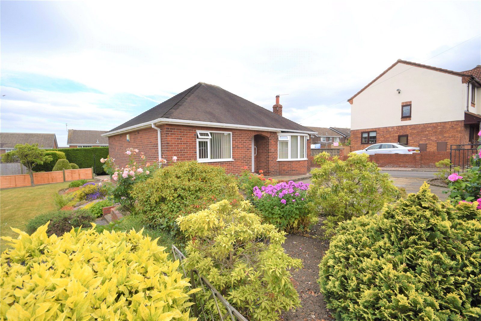 2 bed bungalow for sale in Upper Lane, Netherton, Wakefield WF4 Zoopla