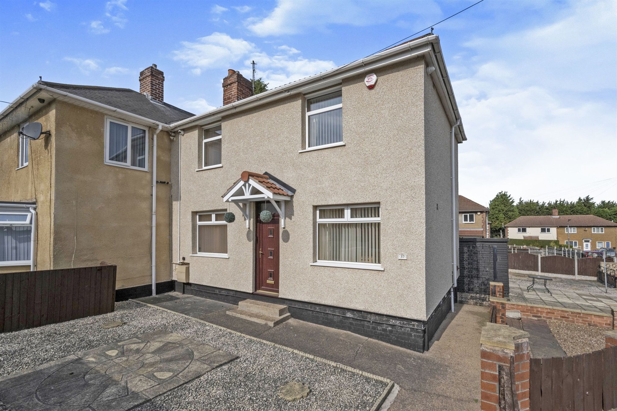 3 bed semidetached house for sale in Markham Road, Edlington