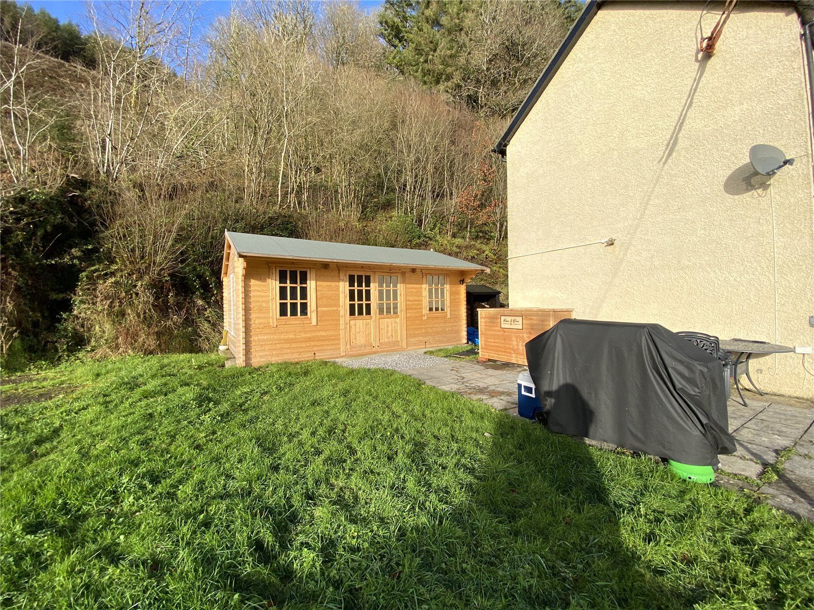 3 bed detached house for sale in Bronwydd Arms, Carmarthen