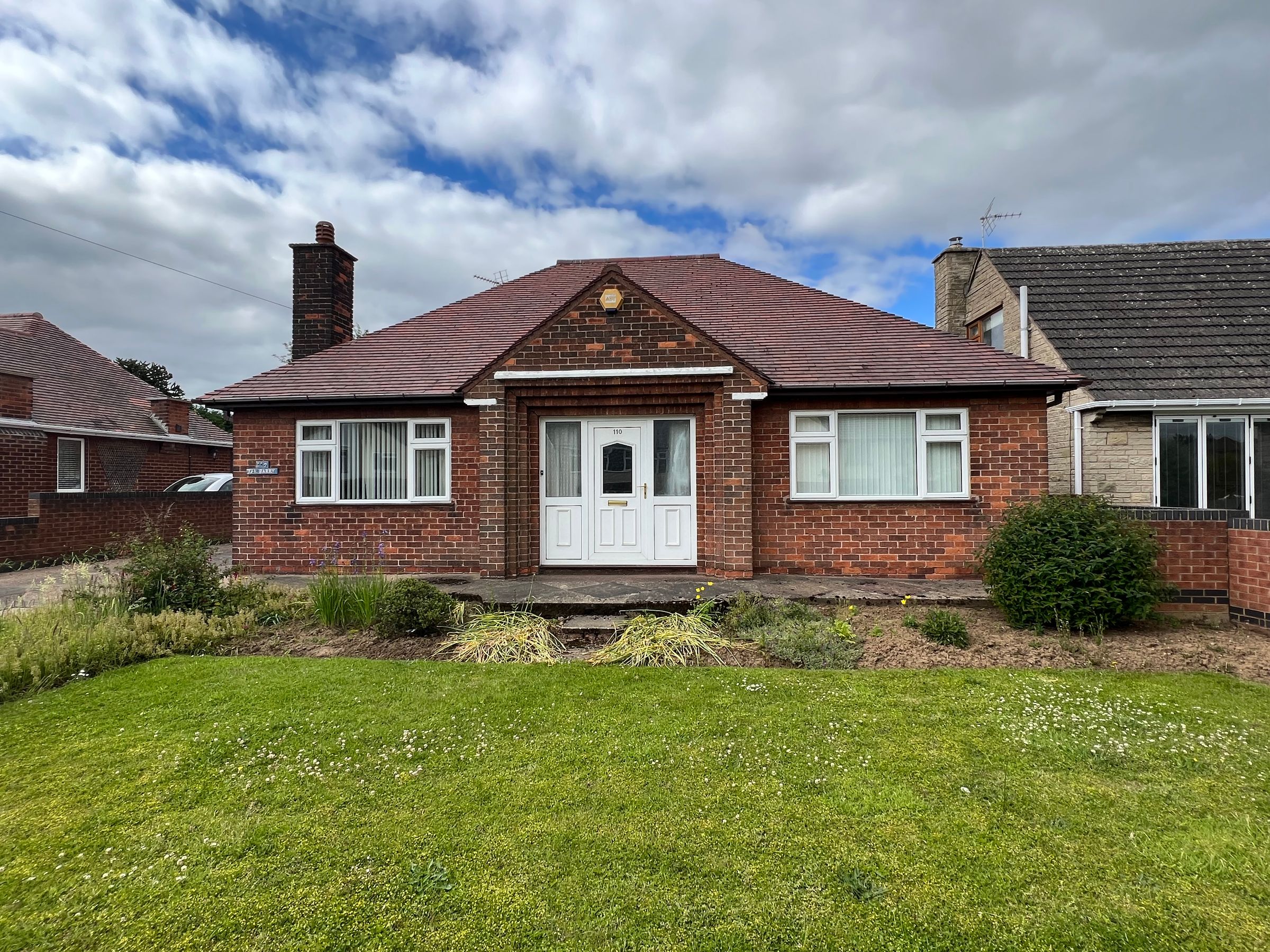 2 bed bungalow for sale in Ringer Lane, Clowne, Chesterfield