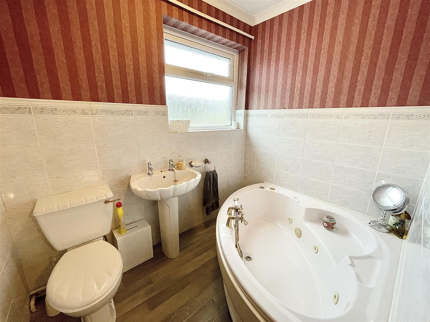 5 bed semidetached house for sale in Maes Y Gwernen Drive