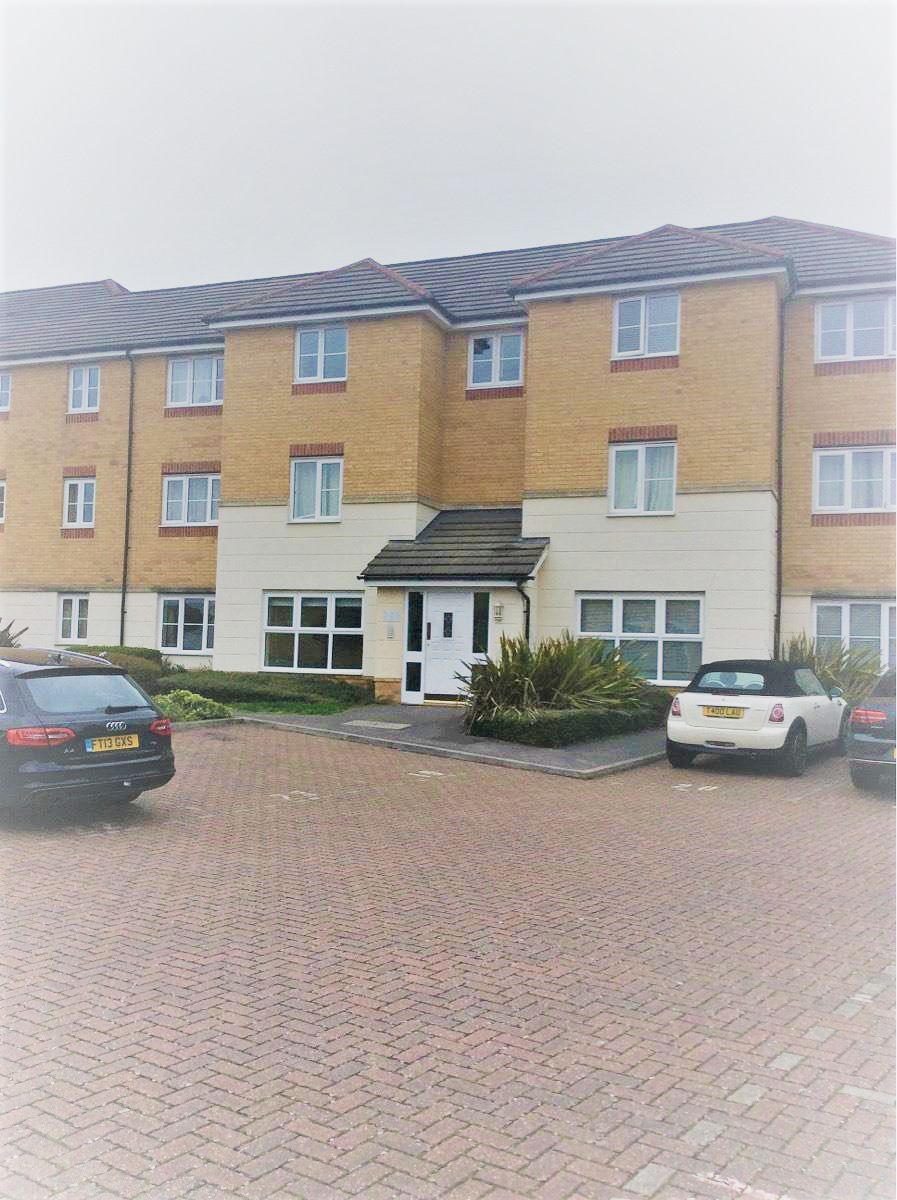 2 bed flat to rent in Somerville Rise, Bracknell RG12 Zoopla