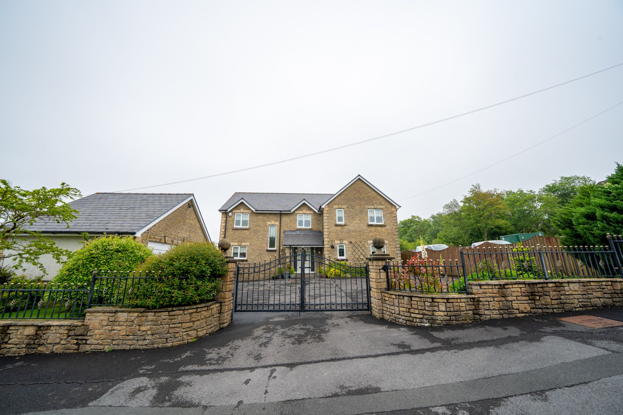 4 bed detached house for sale in Culla Road, Trimsaran, Kidwelly SA17