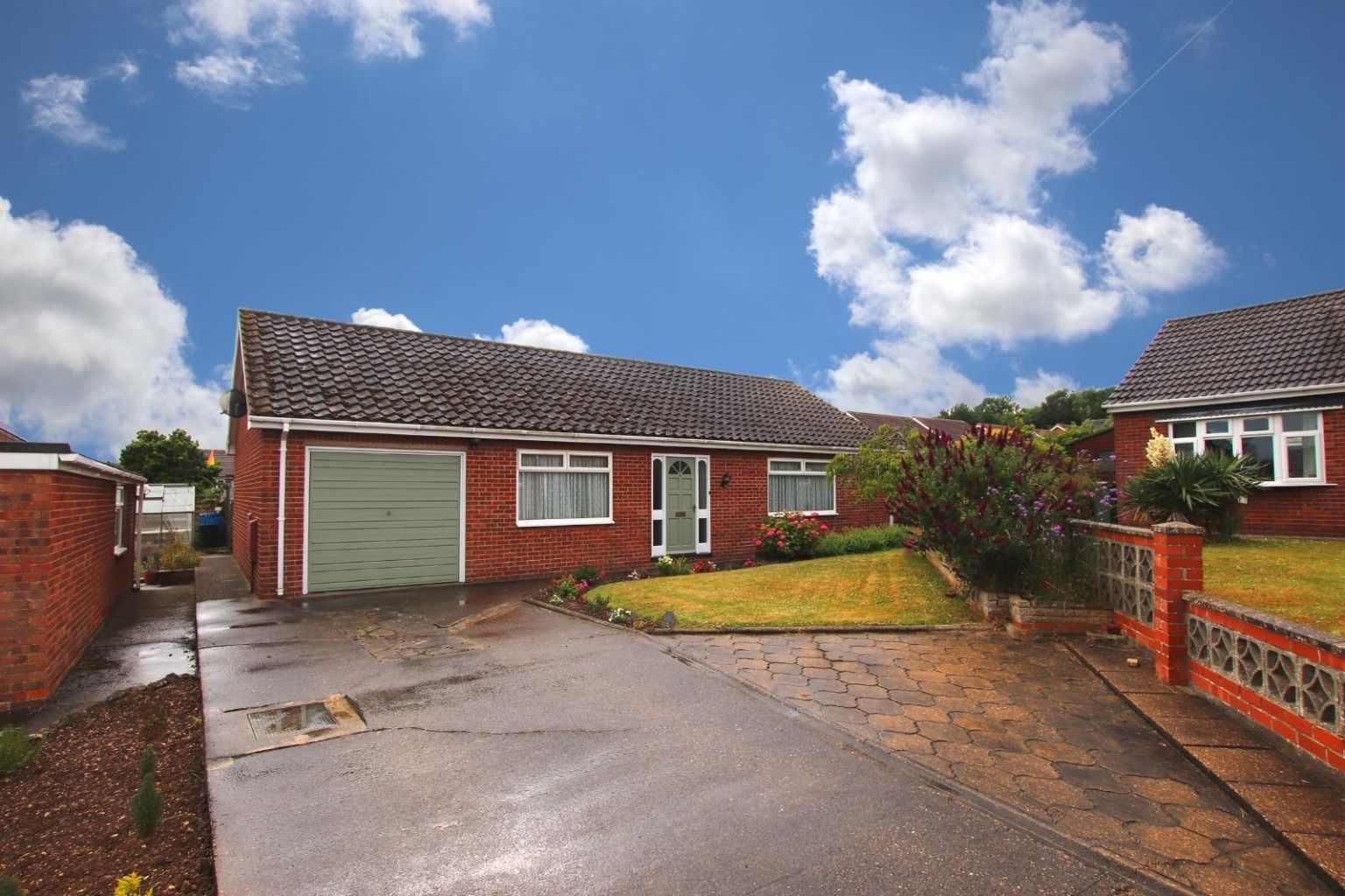 3 bed bungalow for sale in Masons Court, BartonUponHumber DN18 Zoopla