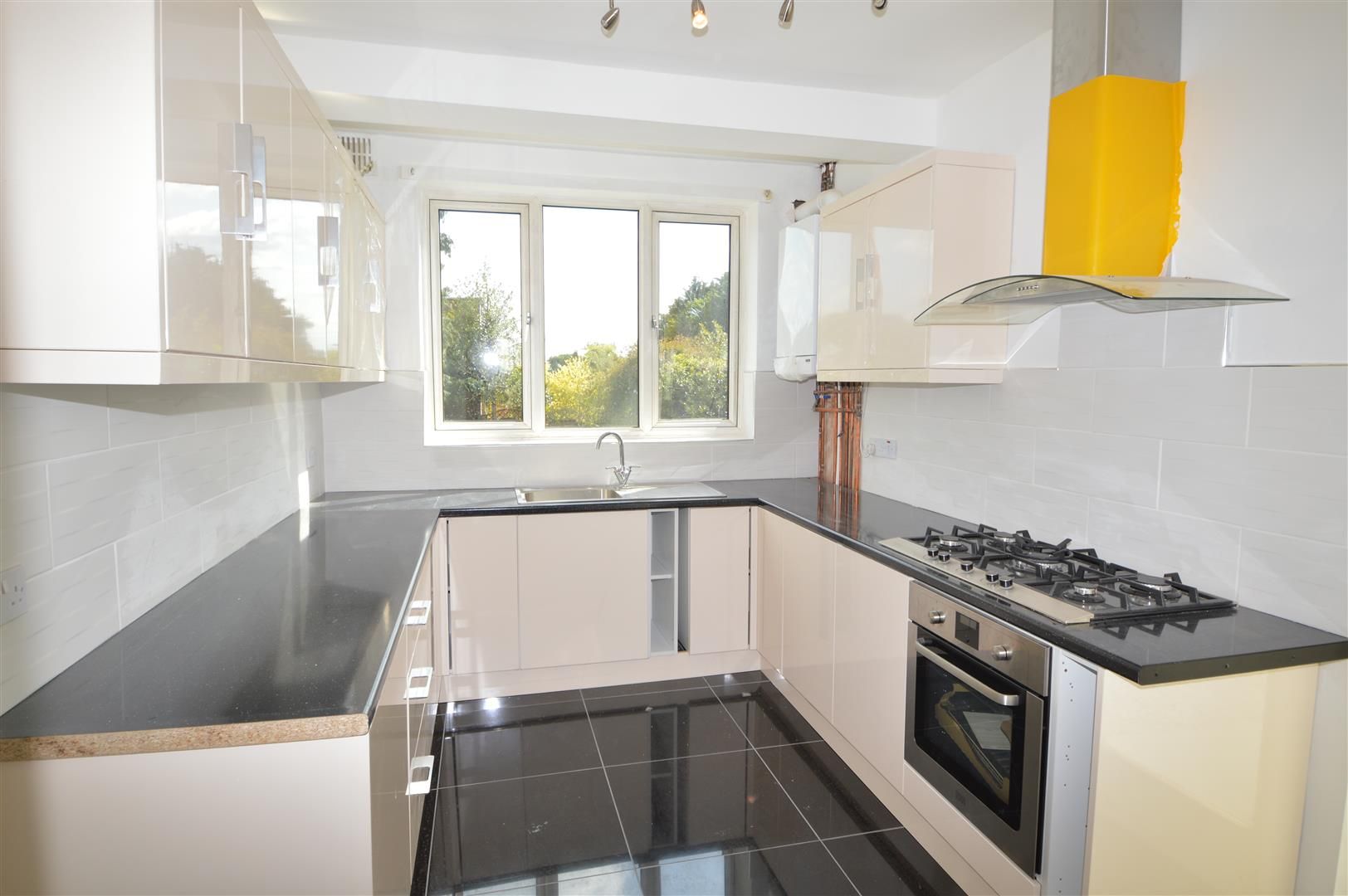 5 bed property to rent in Ramsay Road, London E7 Zoopla