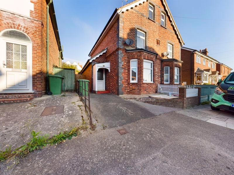 3 bed semidetached house to rent in Wolseley Road, Tunbridge Wells TN4