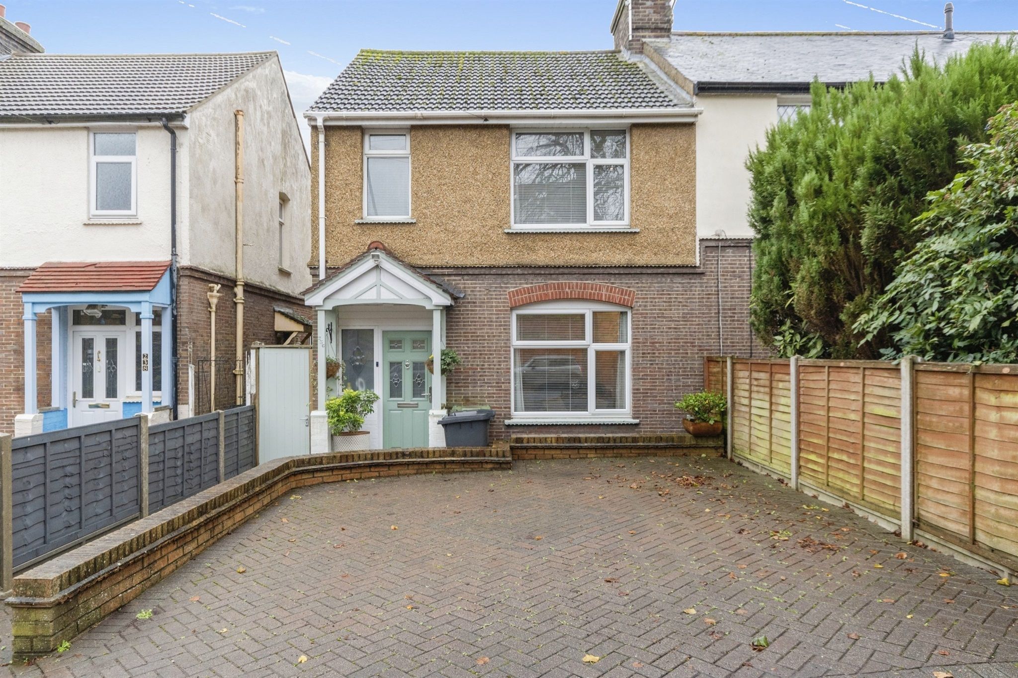 3 bed end terrace house for sale in Crawley Green Road, Luton LU2 Zoopla