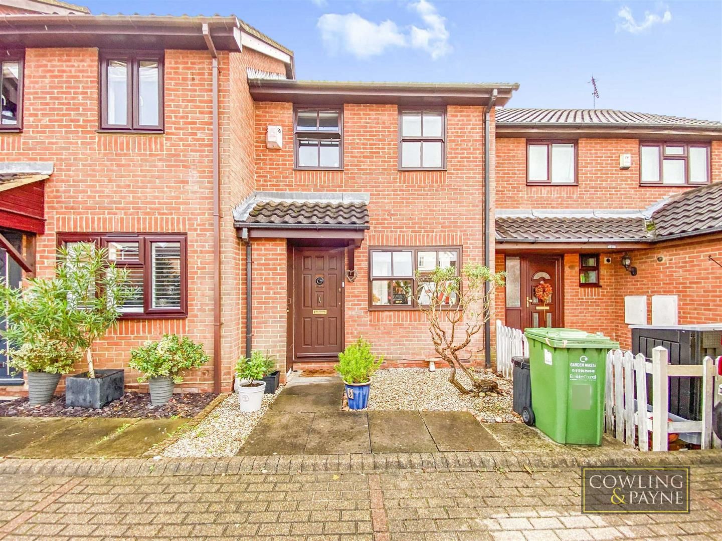 2 bed terraced house to rent in Douglas Drive, Wickford SS12 Zoopla