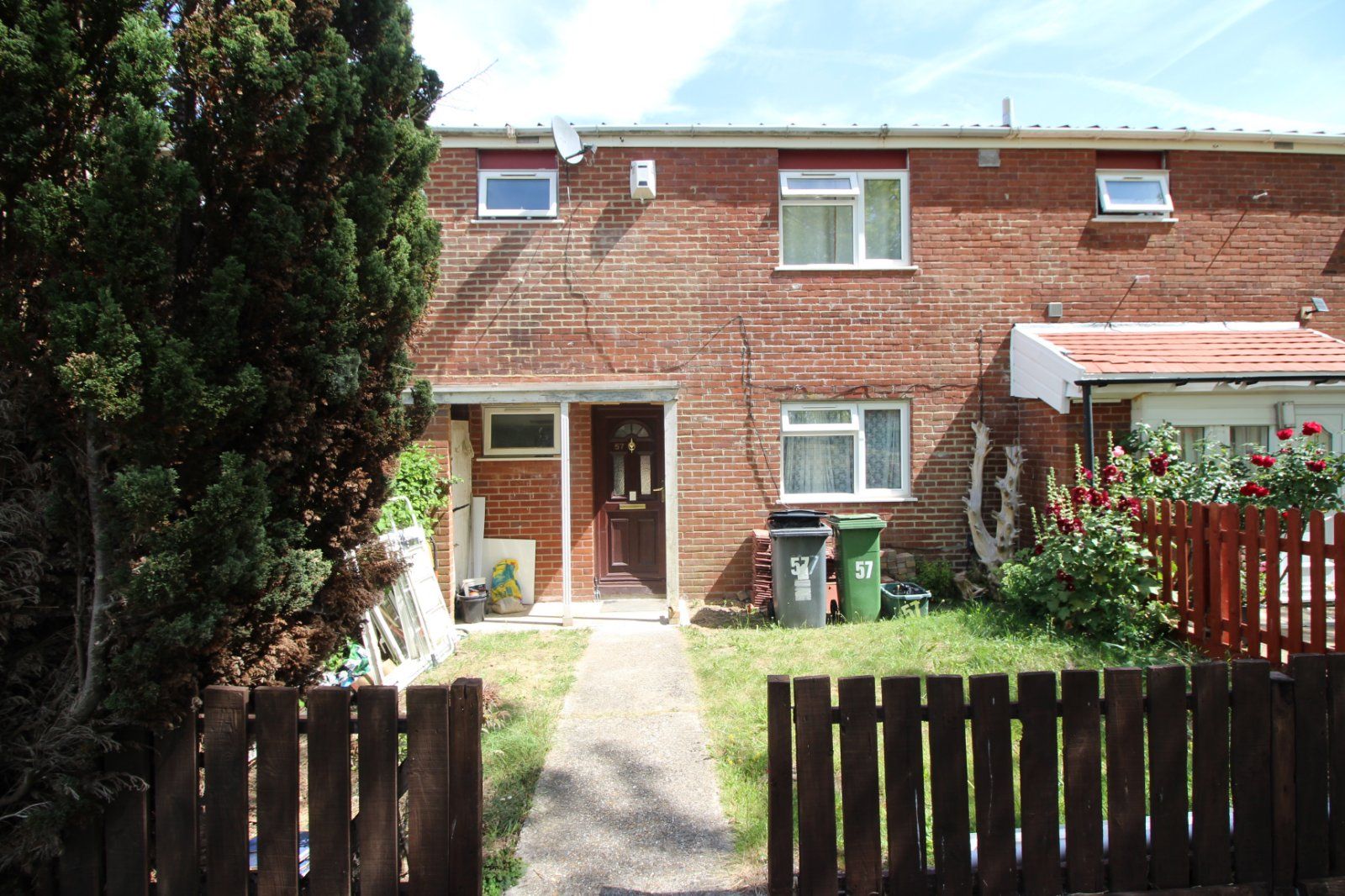 3 bed detached house to rent in Mozart Close, Basingstoke, Hampshire
