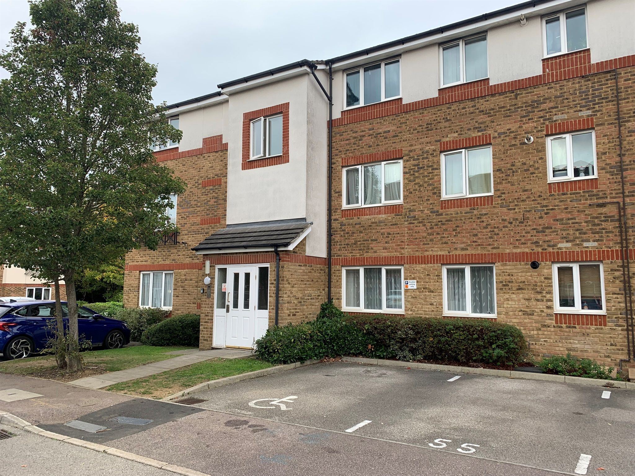 2 bed flat for sale in Akerlea Close, Netherfield, Milton Keynes MK6