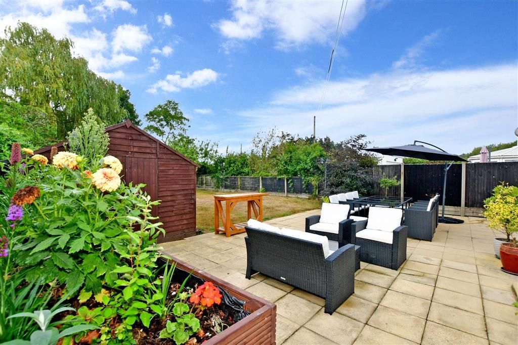 4 bed semidetached house for sale in Island Road, Upstreet, Canterbury