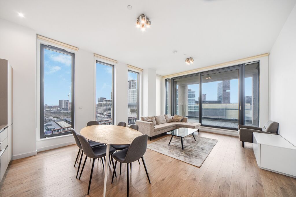 3 bed flat for sale in Great Eastern Road, London E15 Zoopla