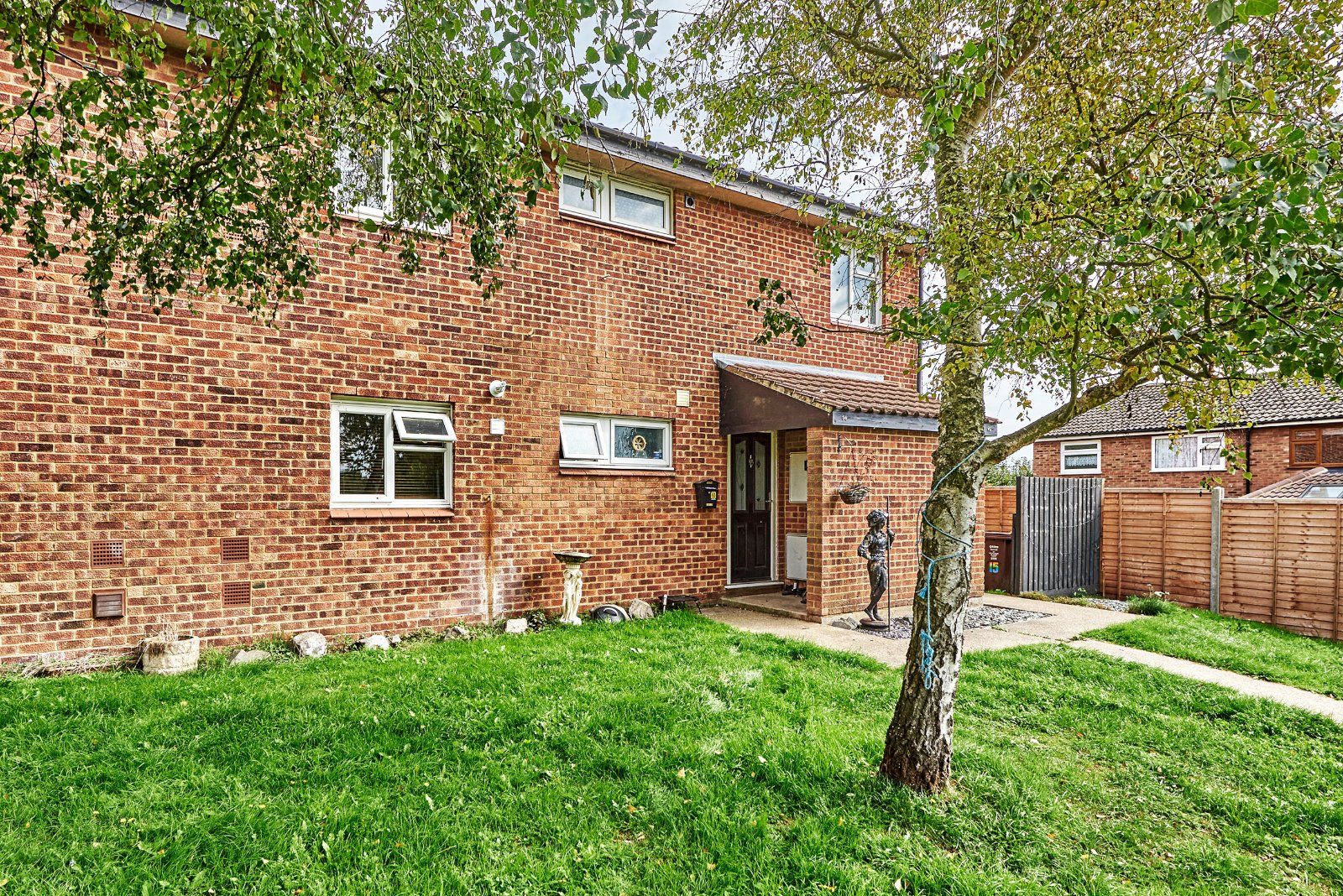 2 bed to rent in Cutmore Drive, Colney Heath, St Albans