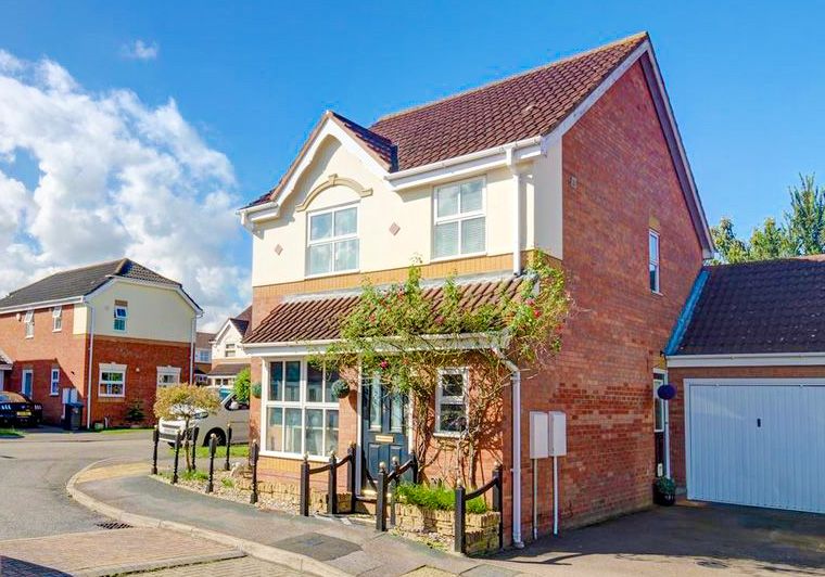 4 bed detached house for sale in Challinor, Church Langley, Harlow CM17