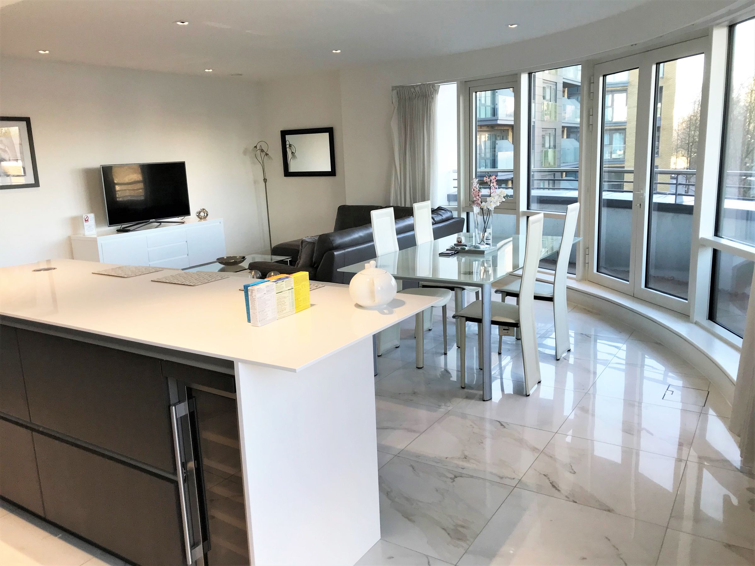 2 bed flat for sale in Kew Bridge Road, Brentford TW8 Zoopla