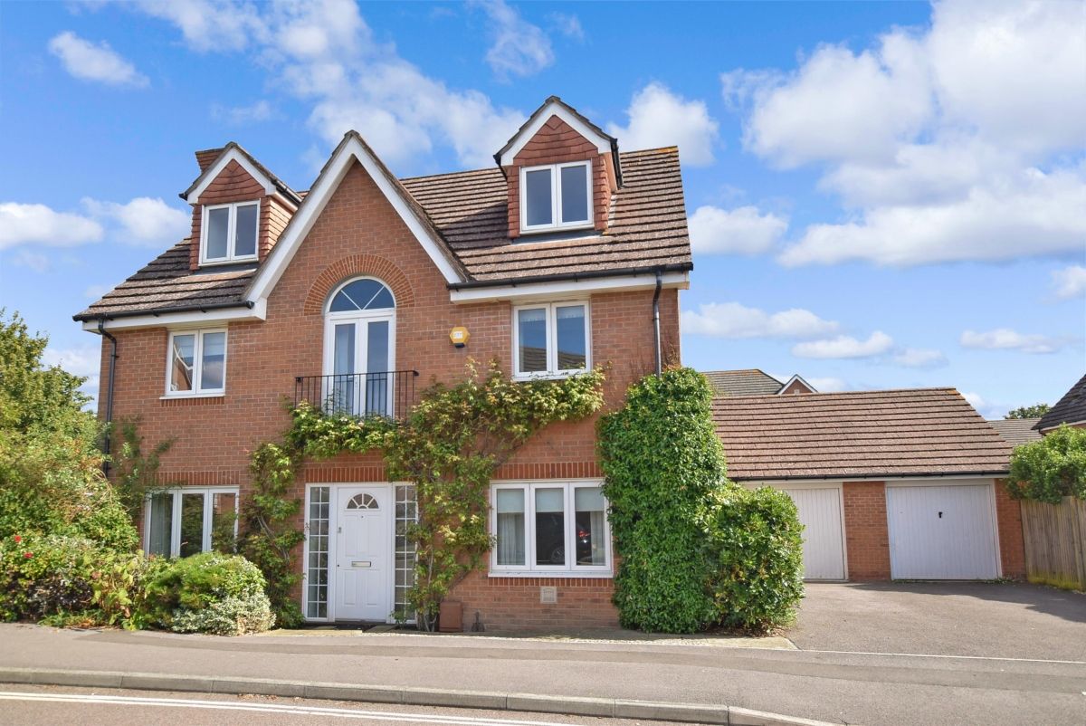 5 bed detached house to rent in Baxendale Road, Chichester PO19 Zoopla