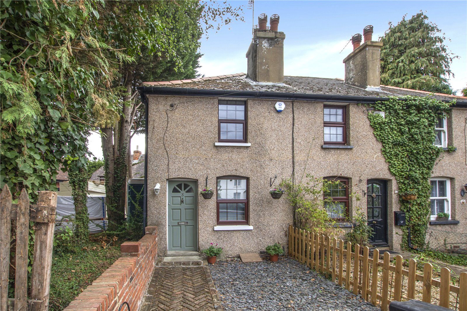 2 bed end terrace house for sale in Wrotham Road, Meopham, Gravesend