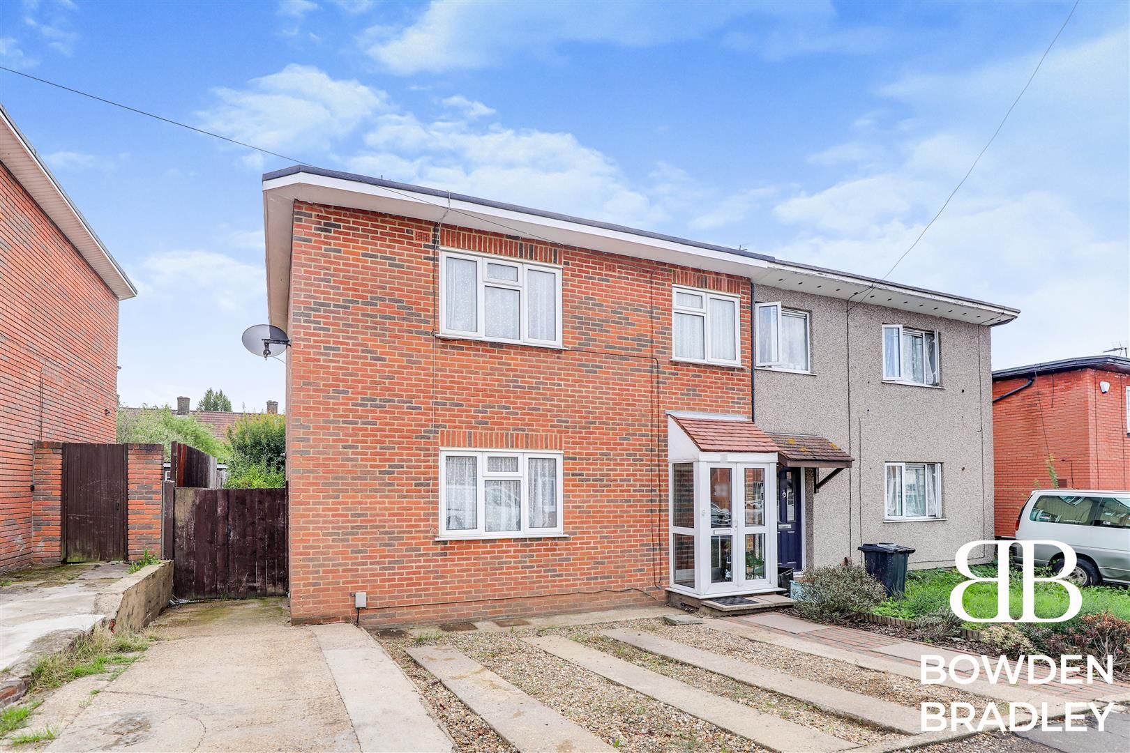 3 bed semidetached house for sale in Brocket Way, Chigwell IG7 Zoopla