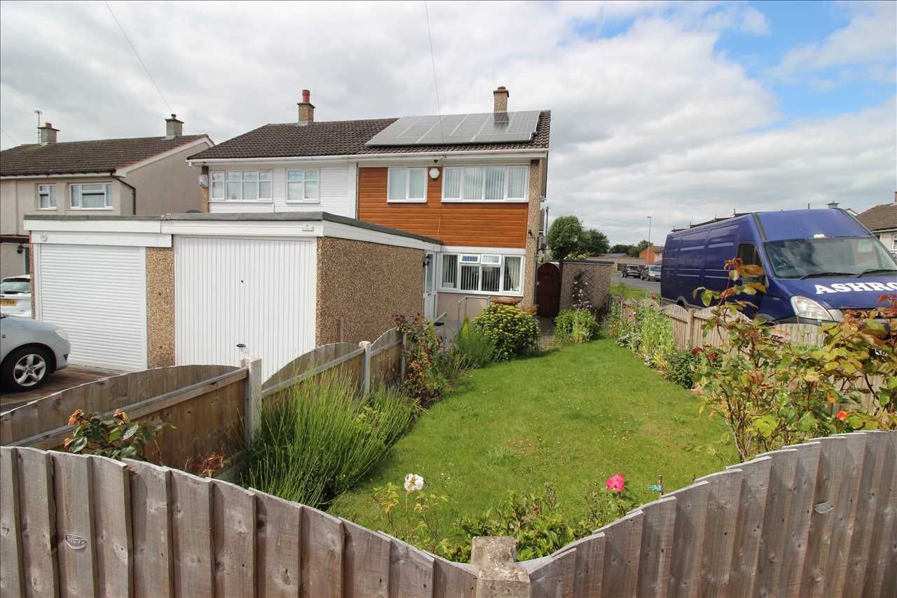 2 bed semidetached house for sale in Medway Road, Brownhills, Walsall