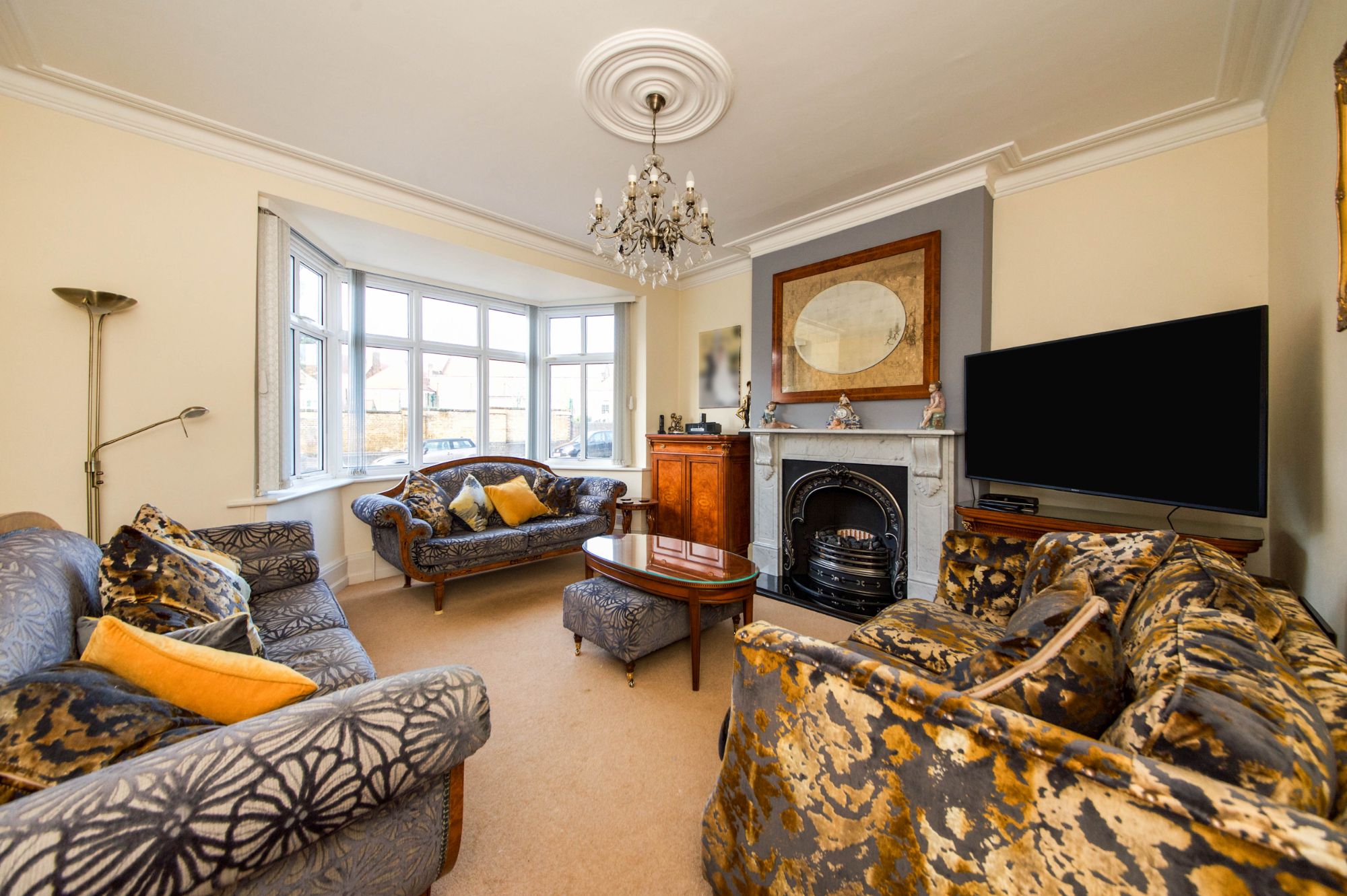 4 bed end terrace house for sale in Lennox Gardens, Cranbrook, Ilford