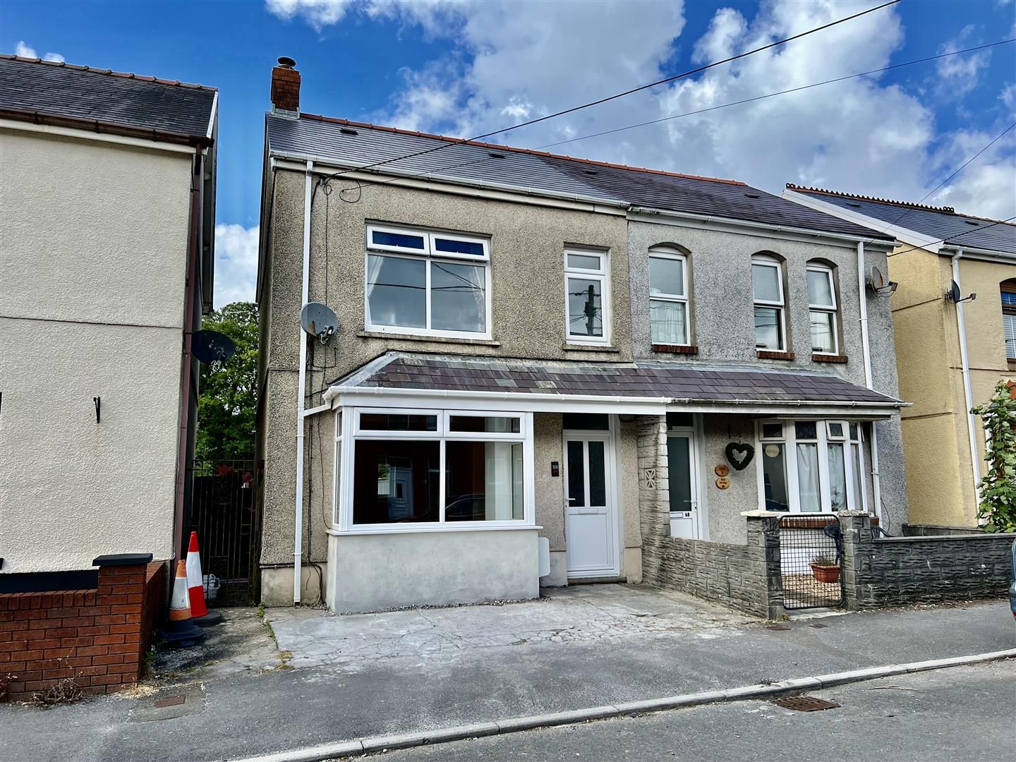 3 bed semidetached house for sale in Margaret Street, Ammanford SA18