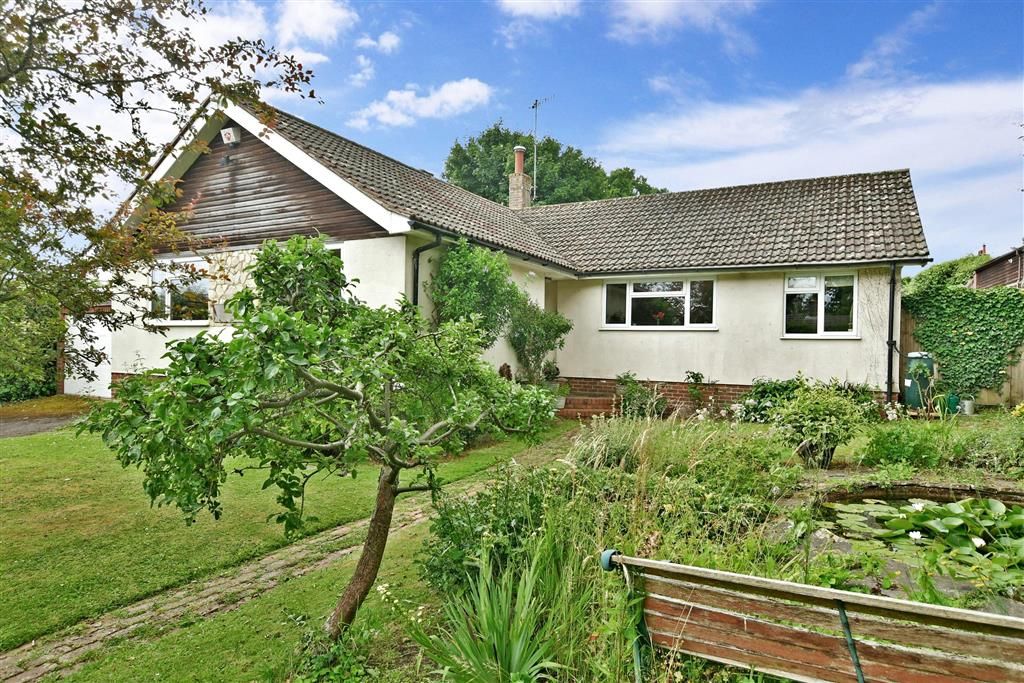 3 bed detached bungalow for sale in Church Road, Lingfield, Surrey RH7