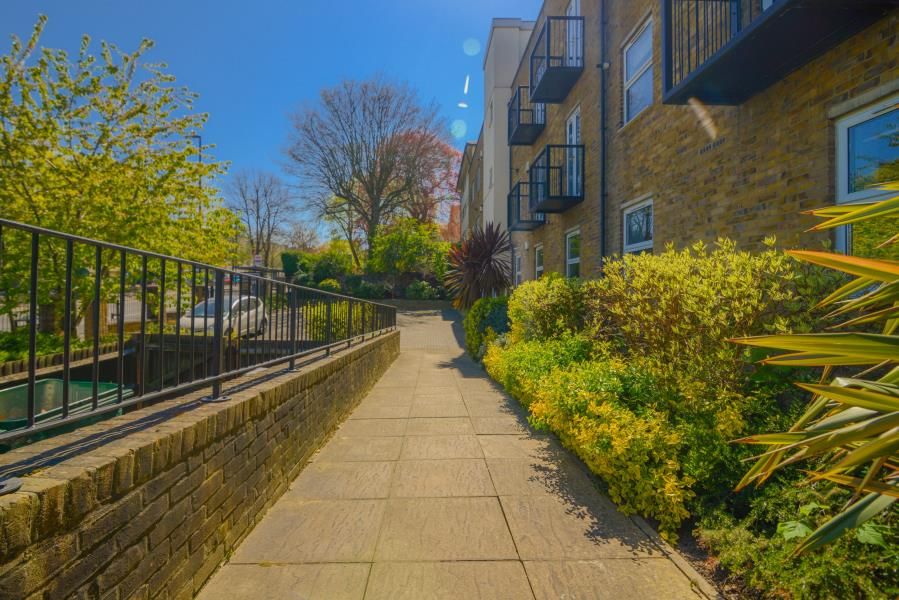 Willow Lodge, Cedars Road SW4  