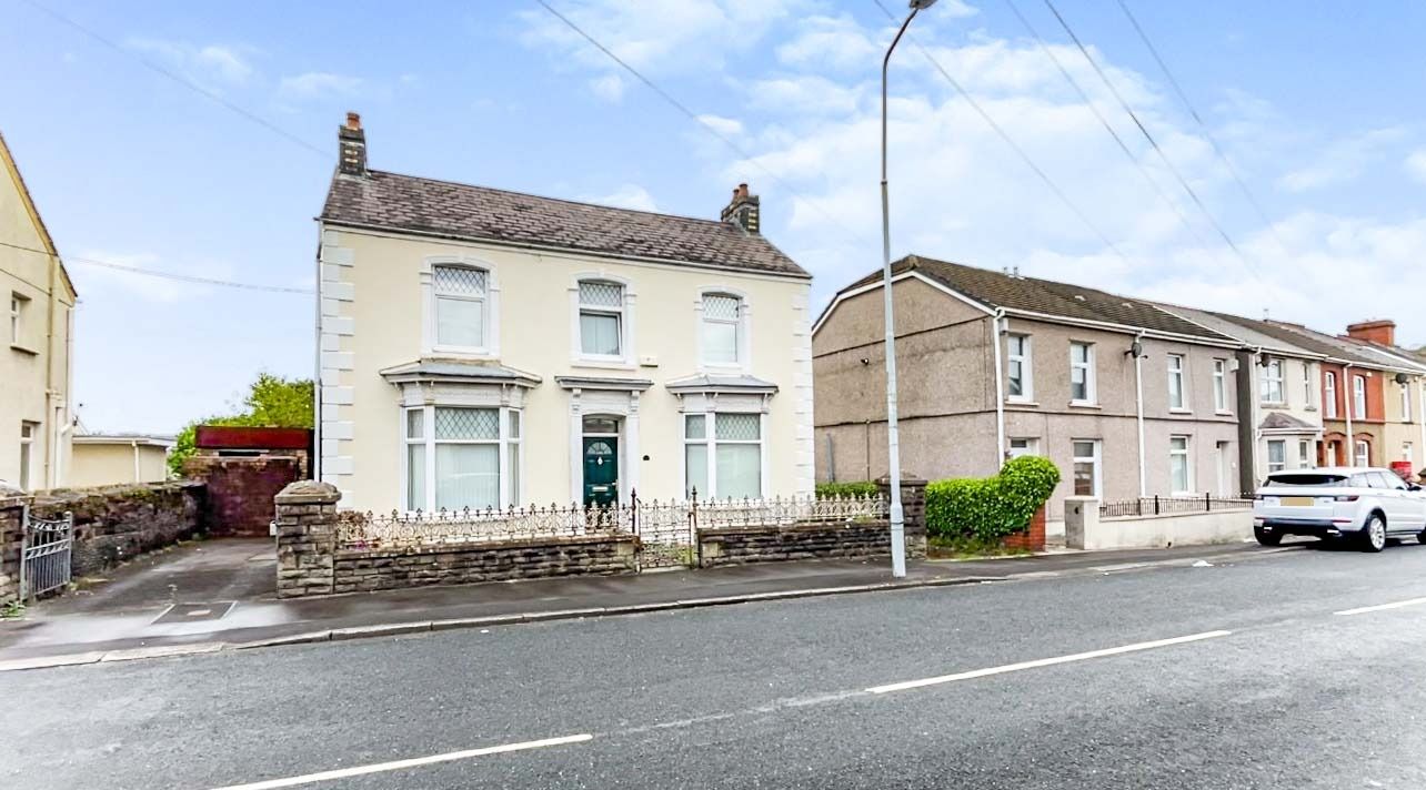 4 bed detached house for sale in Bolgoed Road, Pontarddulais, Swansea, West SA4 Zoopla