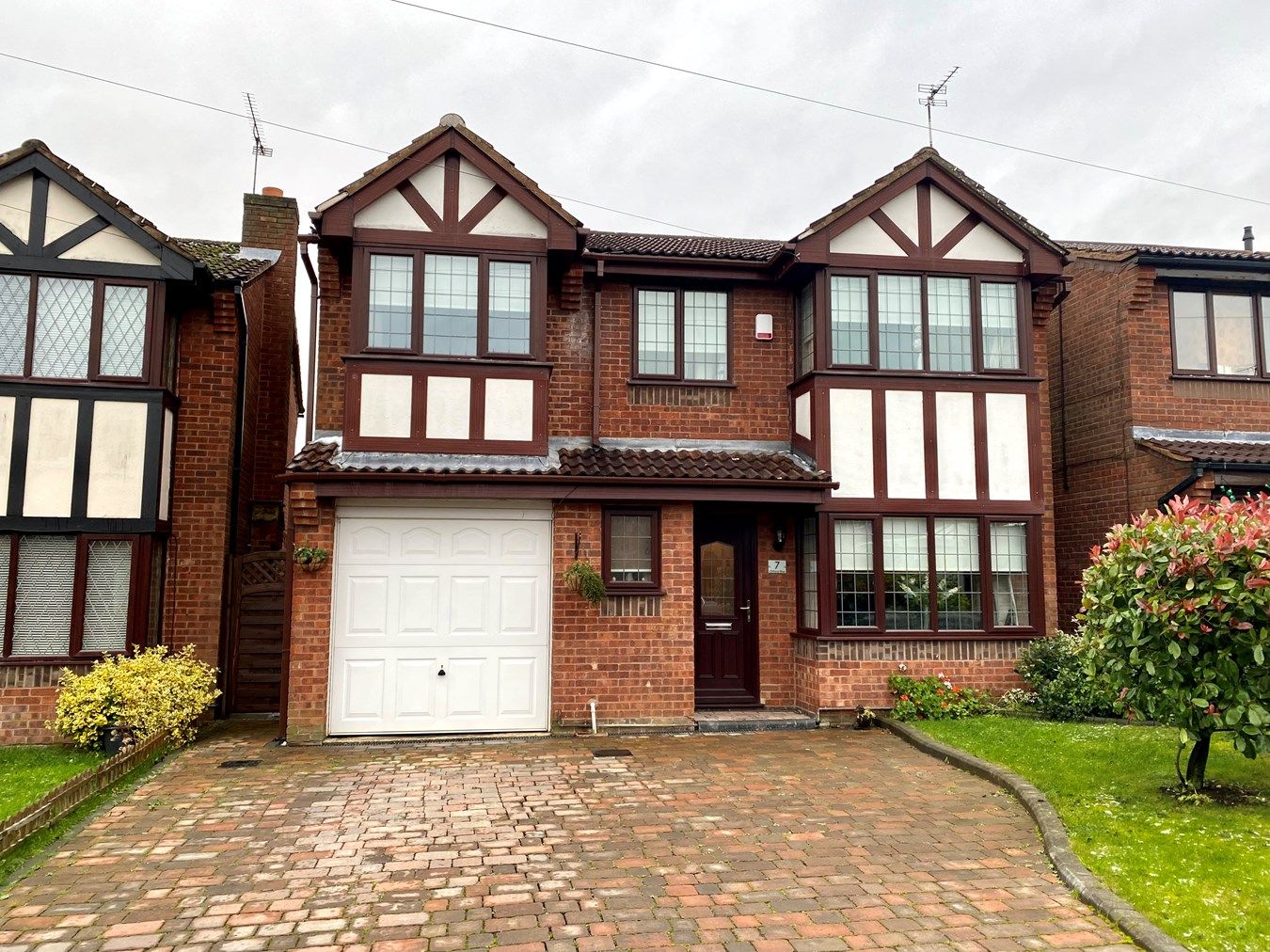 4 bed detached house for sale in Orford Rise, Galley Common, Nuneaton