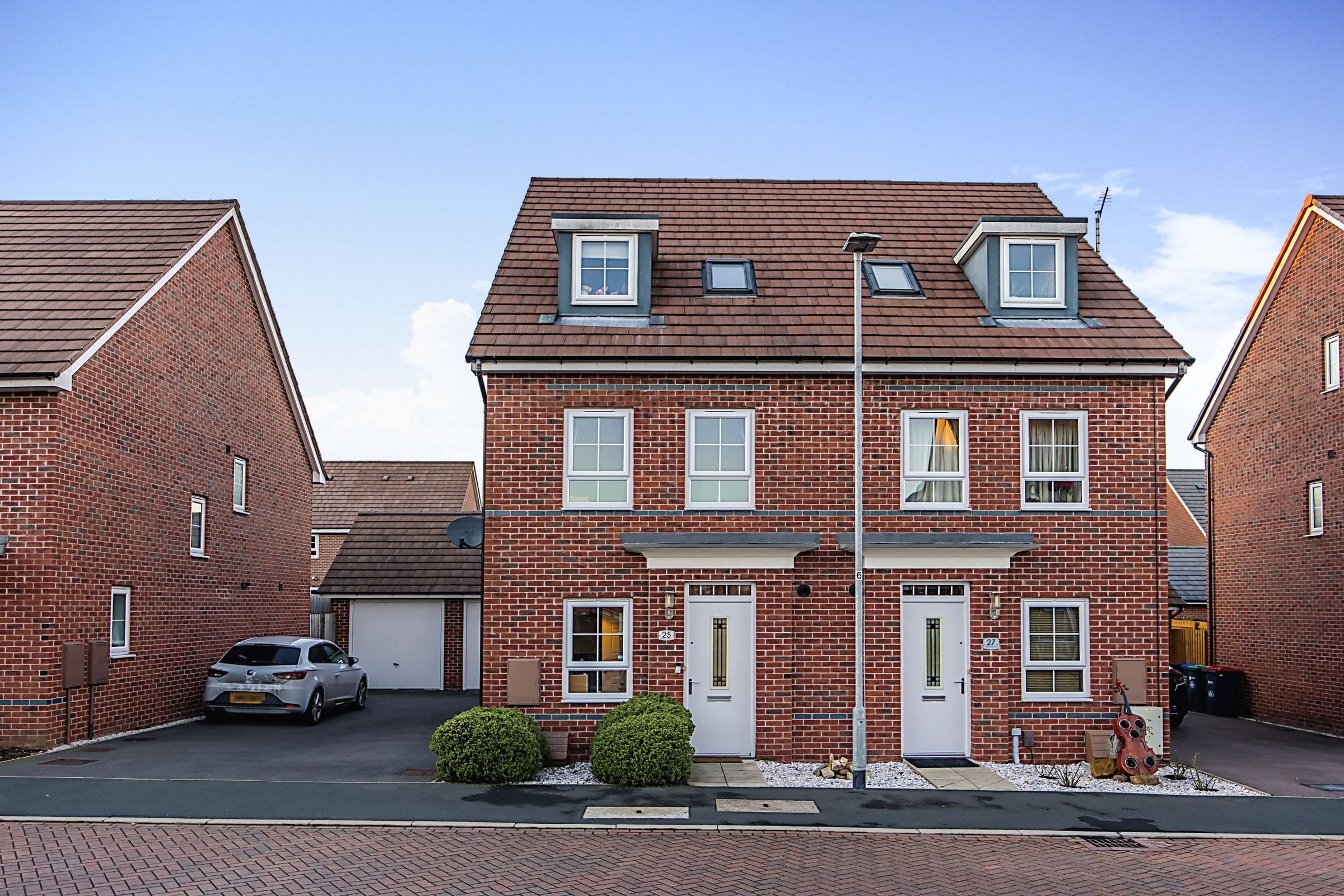 4 bed semidetached house for sale in Paulina Avenue, Hucknall, Nottingham NG15 Zoopla