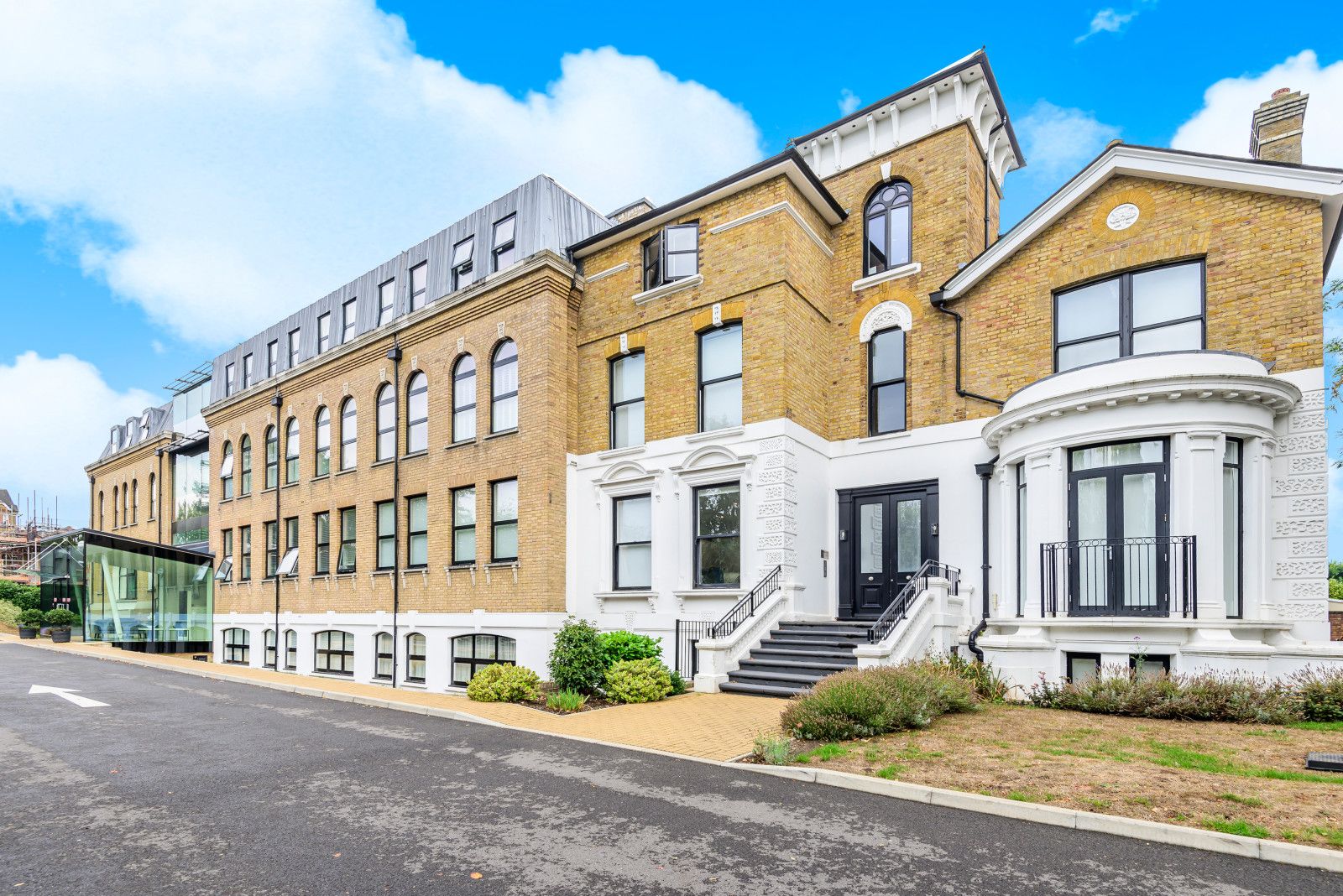 2 bed flat for sale in Hampton Road, Teddington TW11 Zoopla