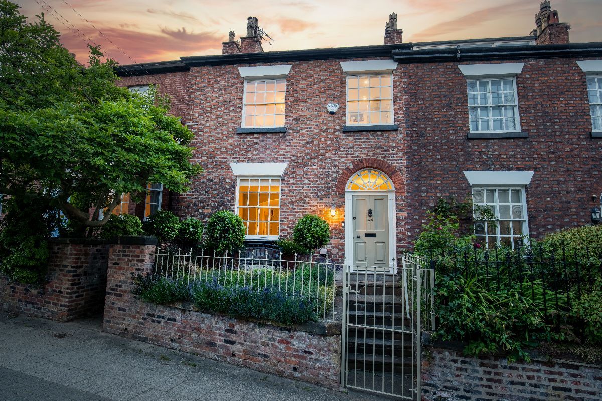 4 bed end terrace house for sale in The Downs, Altrincham WA14 Zoopla
