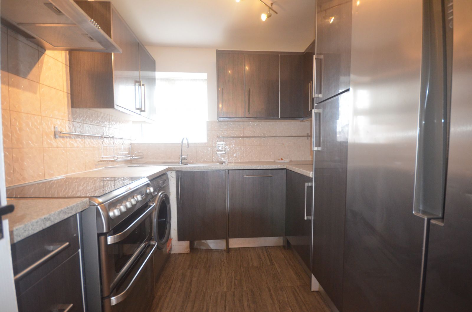 2 bed flat for sale in Longwood Gardens, Ilford IG5 Zoopla