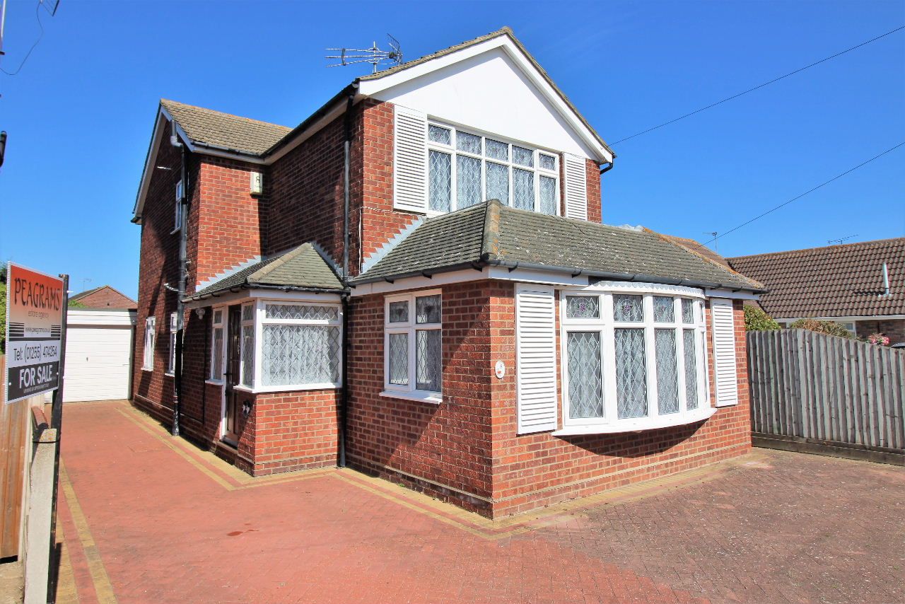 3 bed detached house for sale in Sherwood Drive, Clacton On Sea CO15