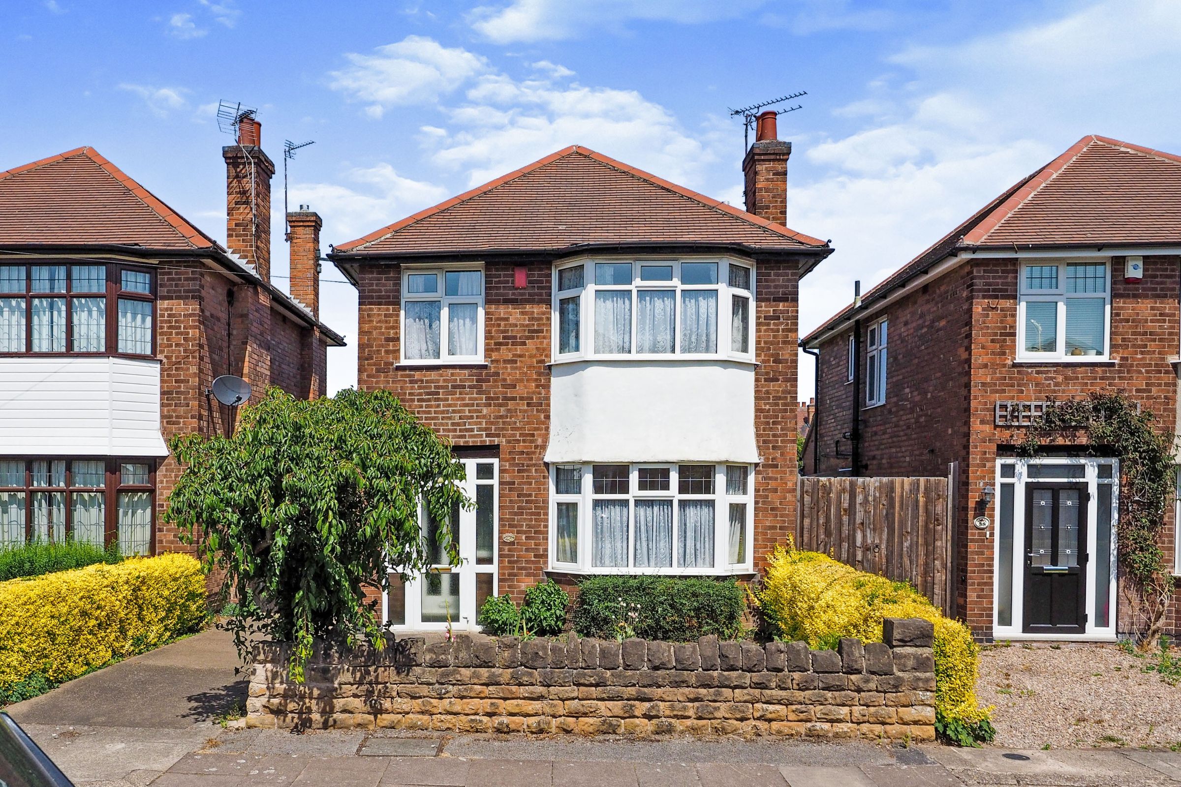 3 bed detached house for sale in Runswick Drive, Nottingham NG8 Zoopla