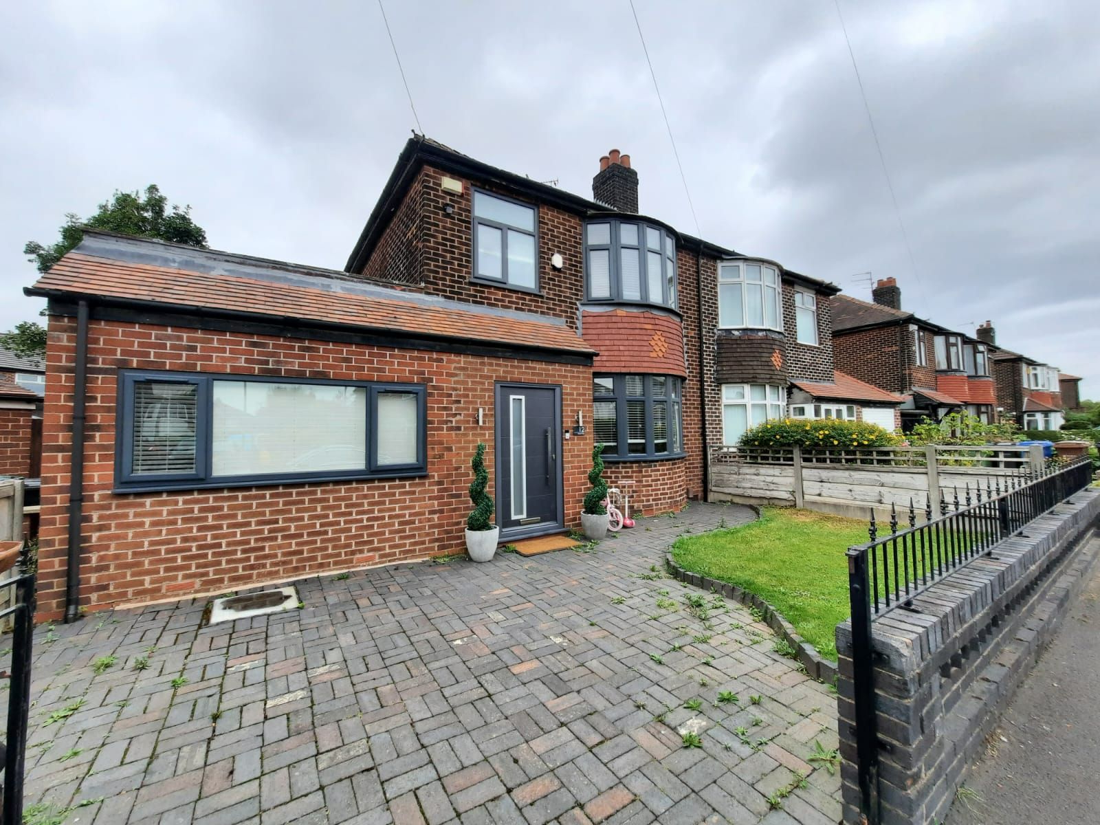 3 bed semidetached house for sale in Green Walk, Gatley, Cheadle SK8