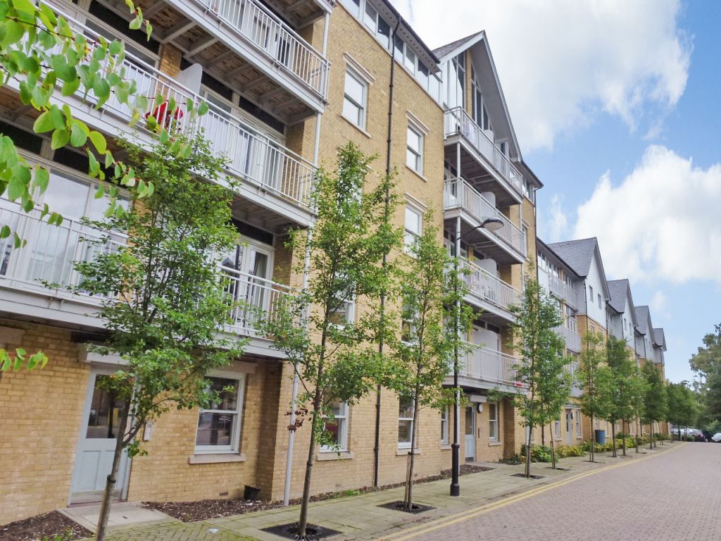 2 bed flat to rent in St. Andrews Close, Canterbury CT1 Zoopla