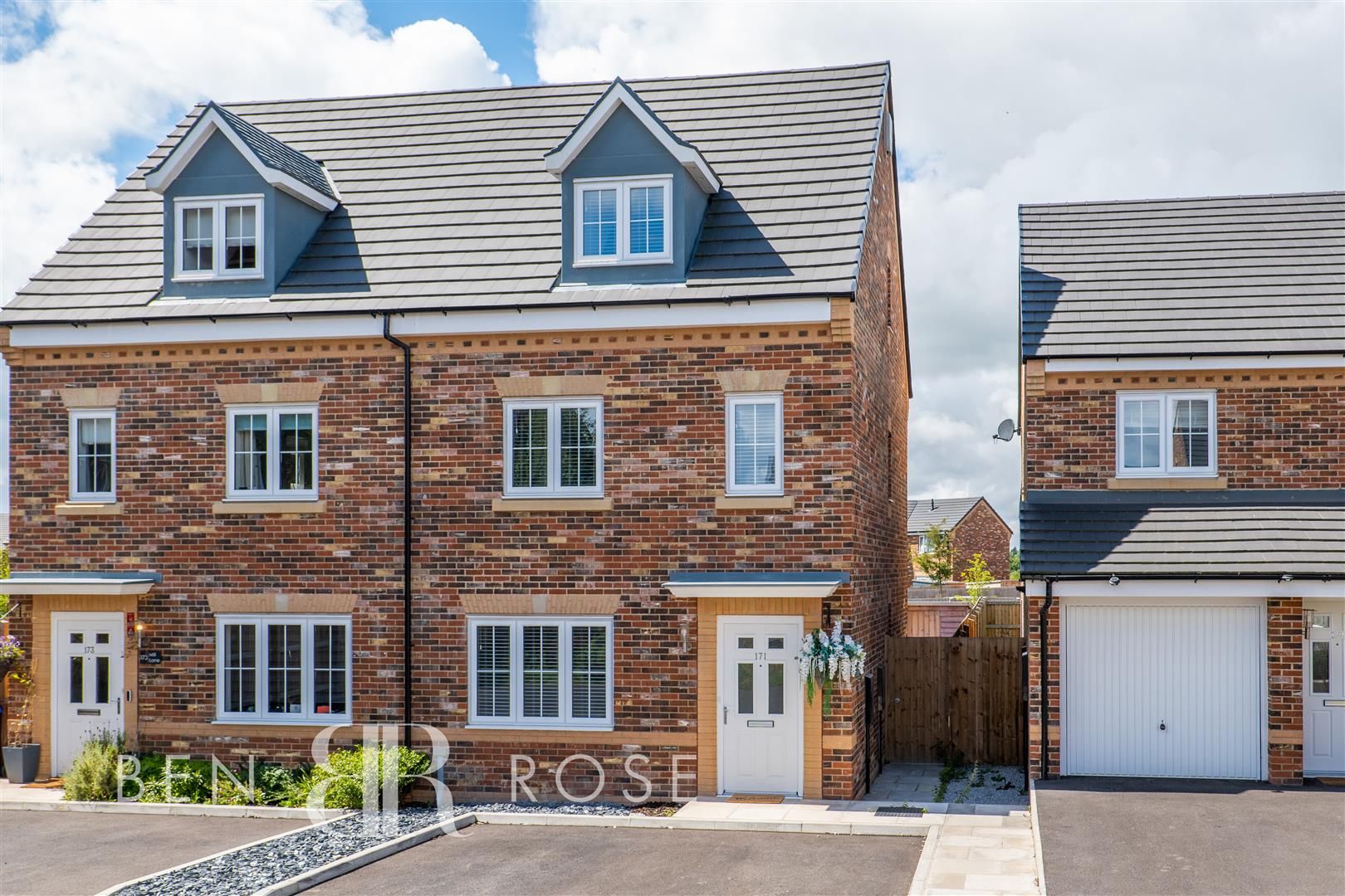 4 bed semidetached house for sale in Mill Lane, Coppull, Chorley PR7