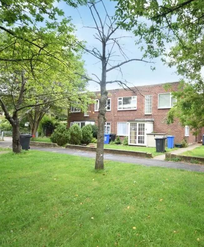 2 bed to rent in Ryecroft Gardens, Blackwater, Camberley, Hampshire GU17 Zoopla